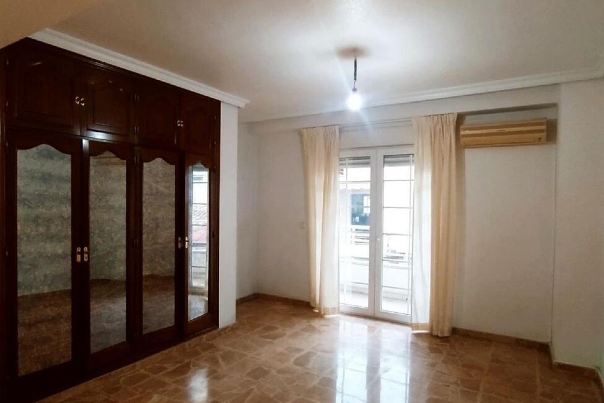 Resale - Apartment / flat -
Torrevieja - DOWNTOWN