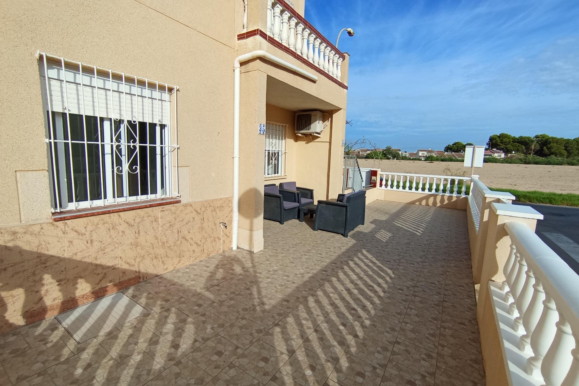 Resale - Apartment / flat -
Torrevieja - El Limonar