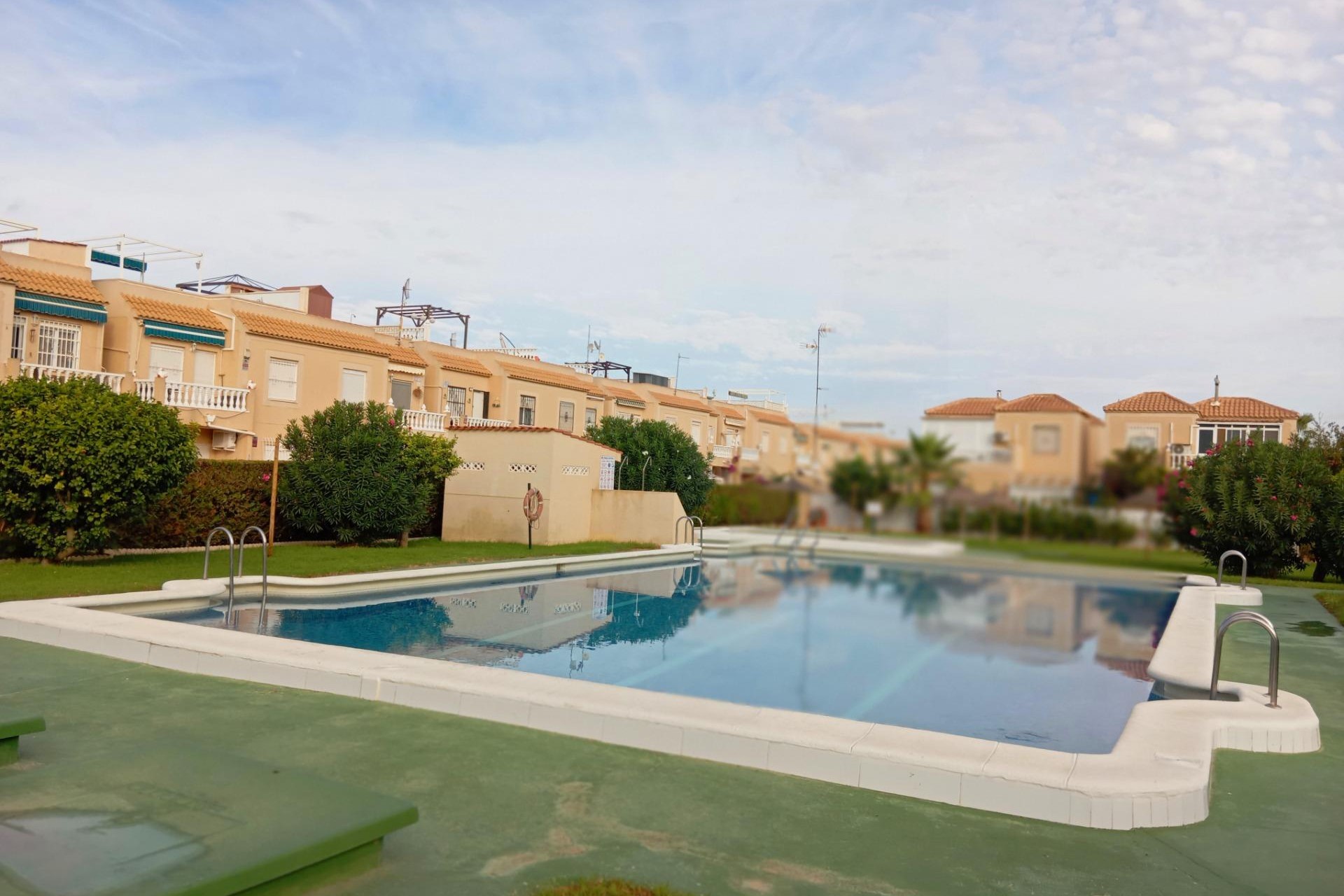 Resale - Apartment / flat -
Torrevieja - El Limonar