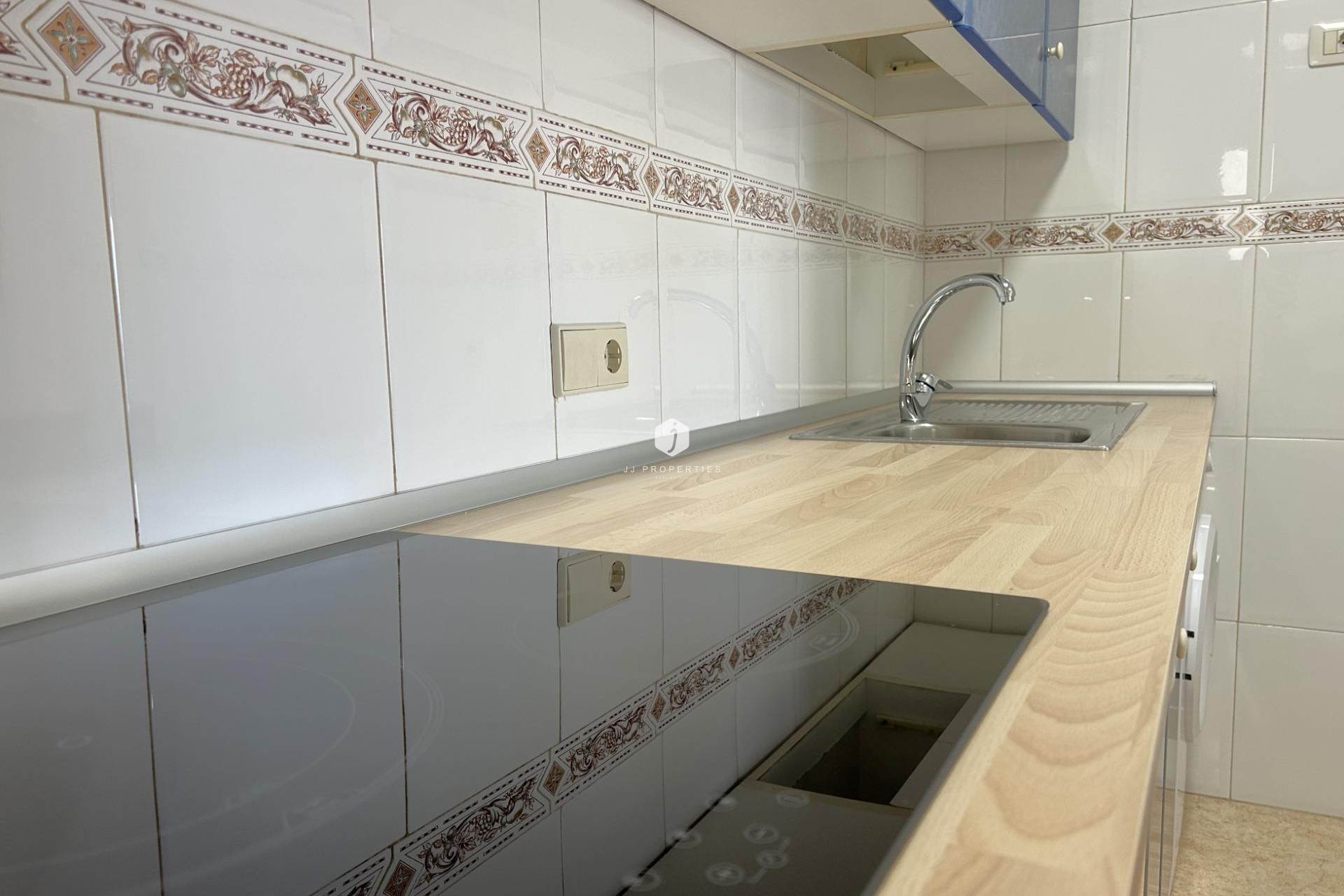 Resale - Apartment / flat -
Torrevieja - El molino