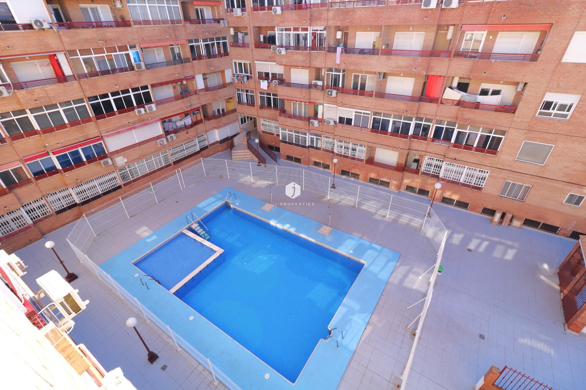 Resale - Apartment / flat -
Torrevieja - El molino