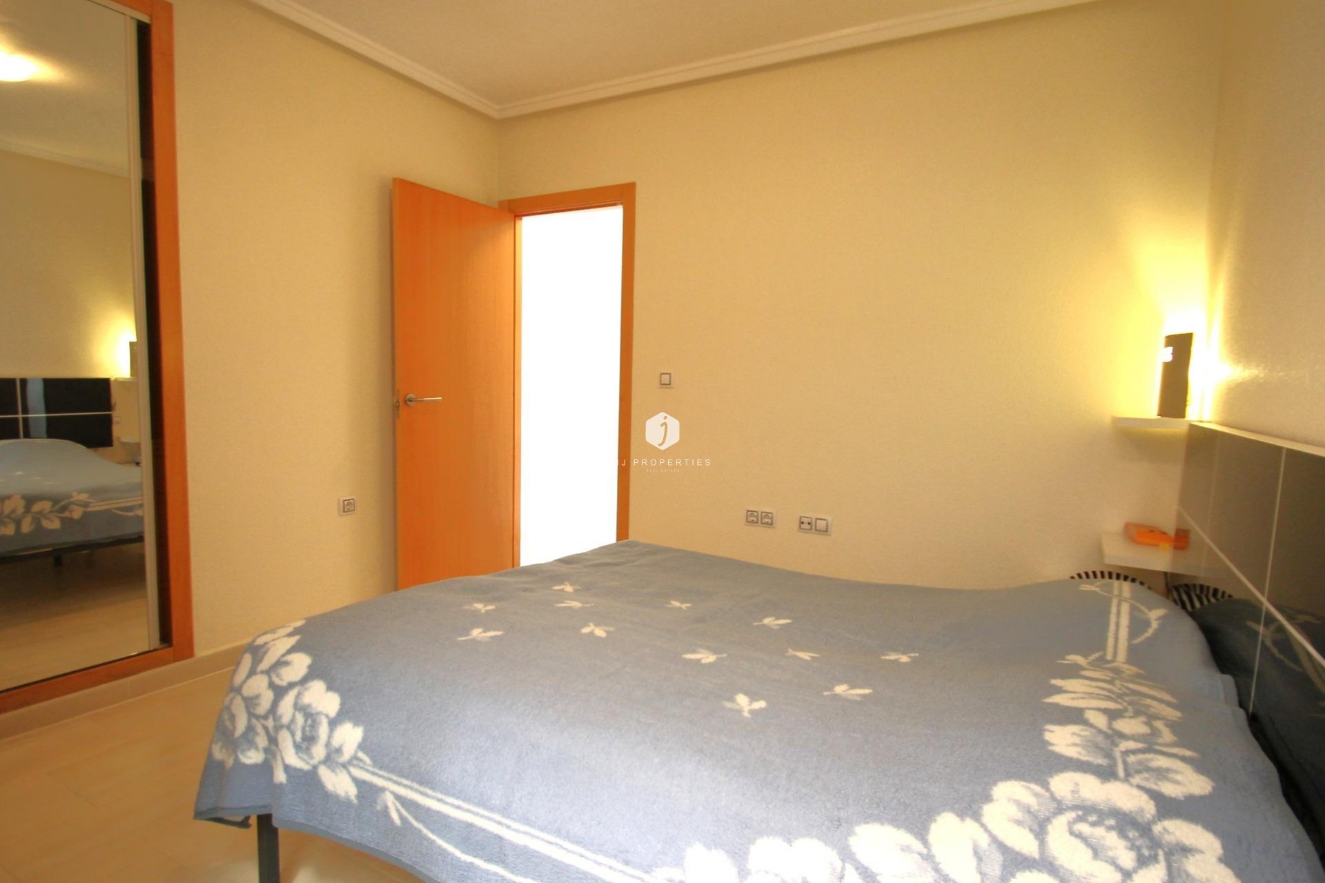 Resale - Apartment / flat -
Torrevieja - El molino