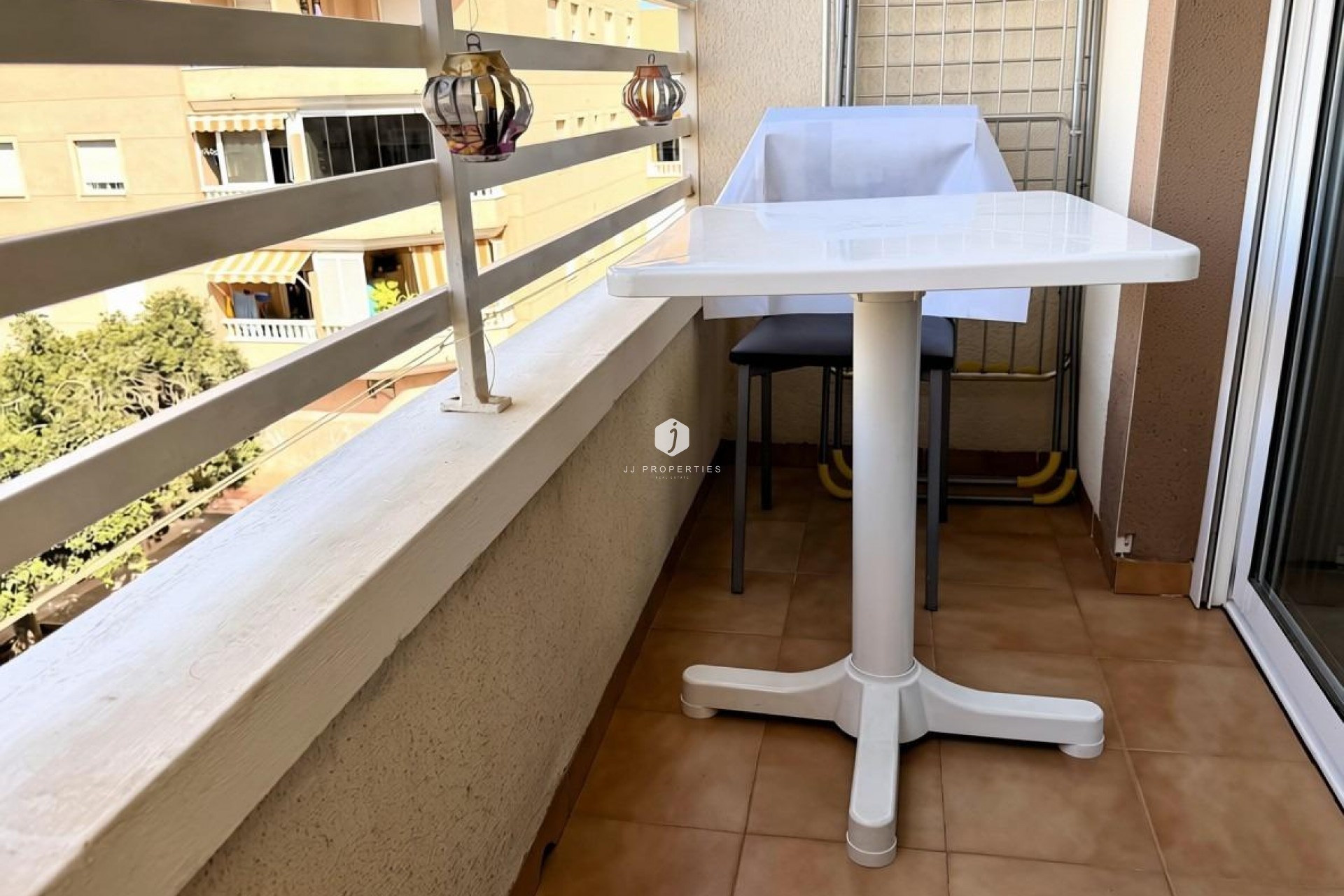 Resale - Apartment / flat -
Torrevieja - El molino