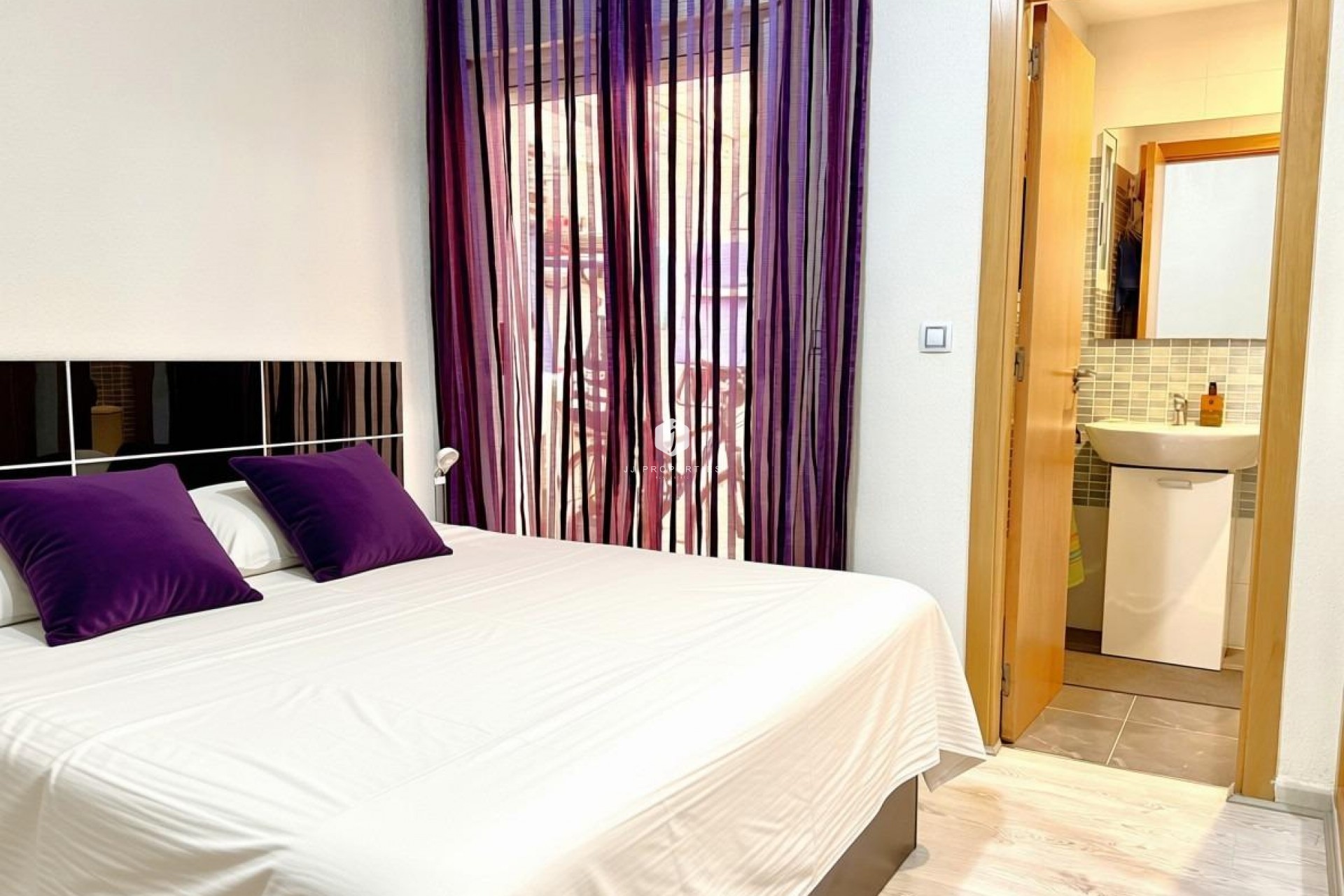 Resale - Apartment / flat -
Torrevieja - El molino