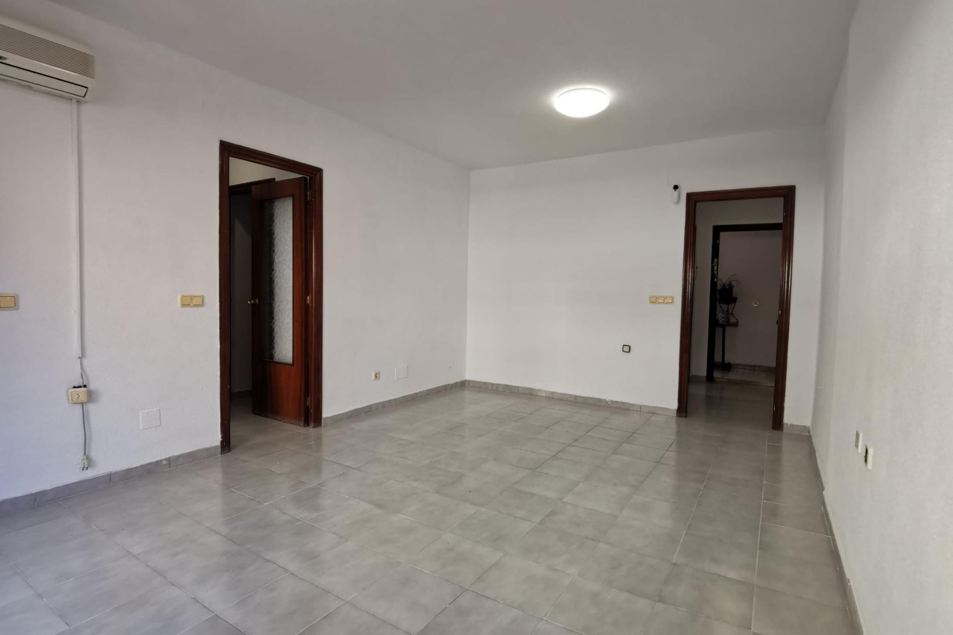 Resale - Apartment / flat -
Torrevieja - Estacion de autobuses