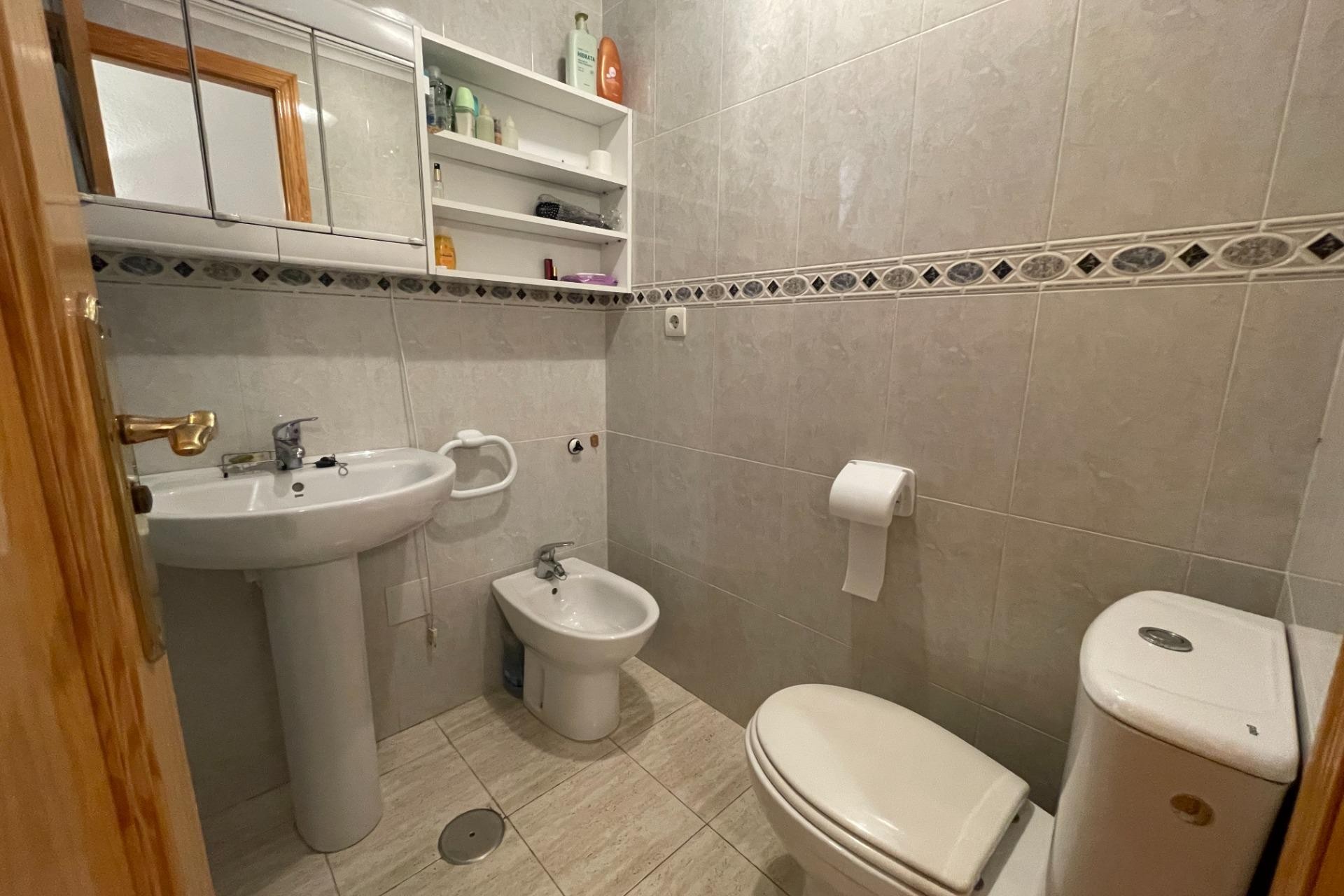 Resale - Apartment / flat -
Torrevieja - Estacion de autobuses