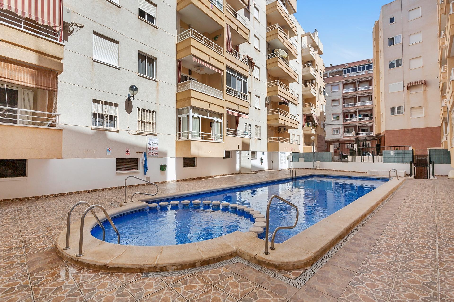 Resale - Apartment / flat -
Torrevieja - Estacion de autobuses