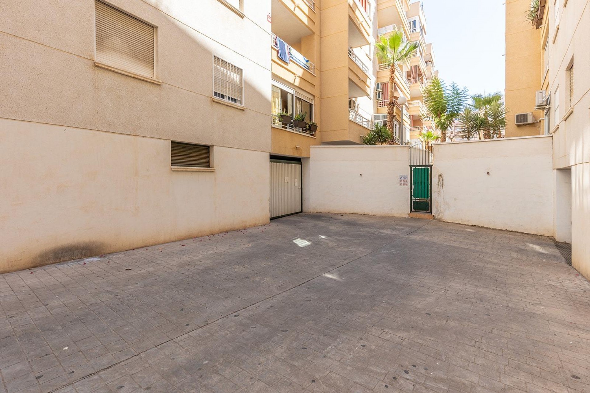 Resale - Apartment / flat -
Torrevieja - Estacion de autobuses