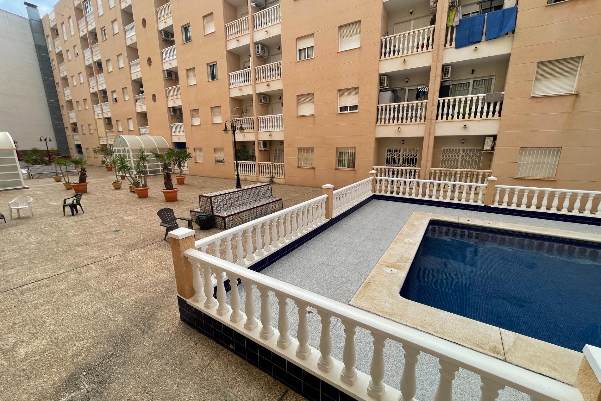 Resale - Apartment / flat -
Torrevieja - Estacion de autobuses