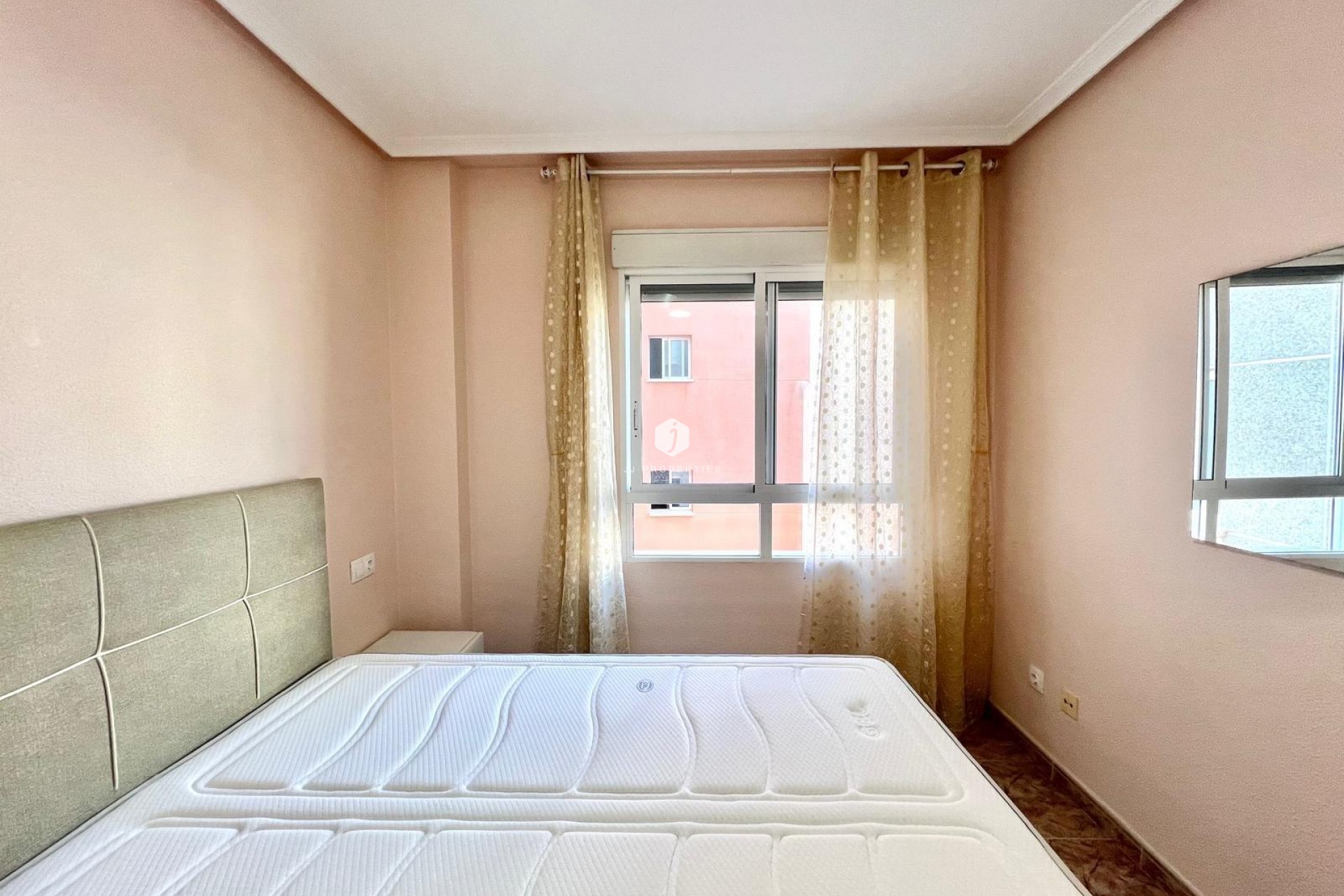 Resale - Apartment / flat -
Torrevieja - Estacion de autobuses