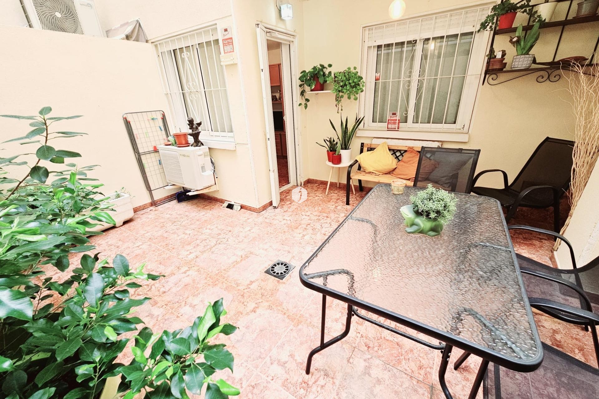 Resale - Apartment / flat -
Torrevieja - Estacion de autobuses