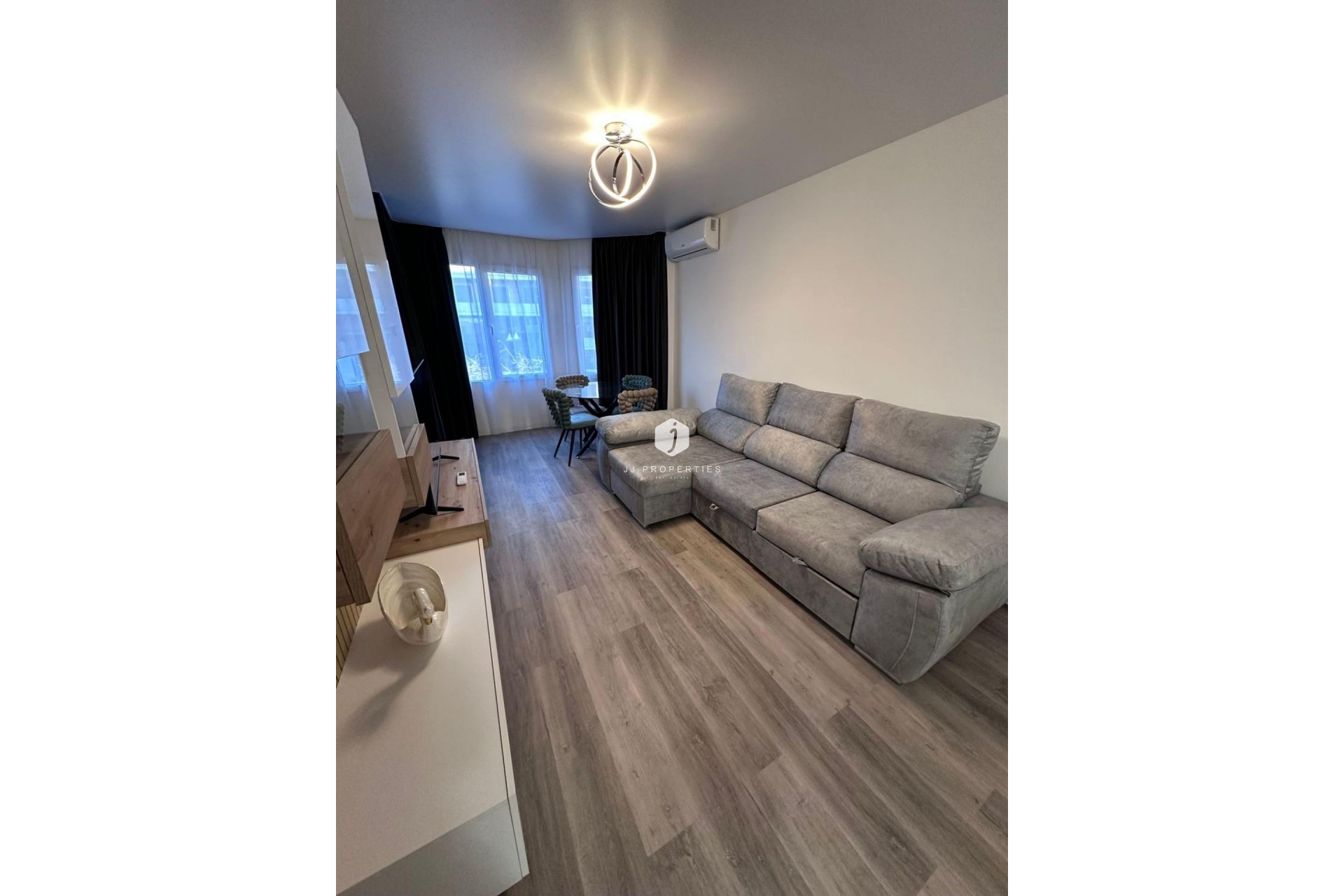 Resale - Apartment / flat -
Torrevieja - Estacion de autobuses