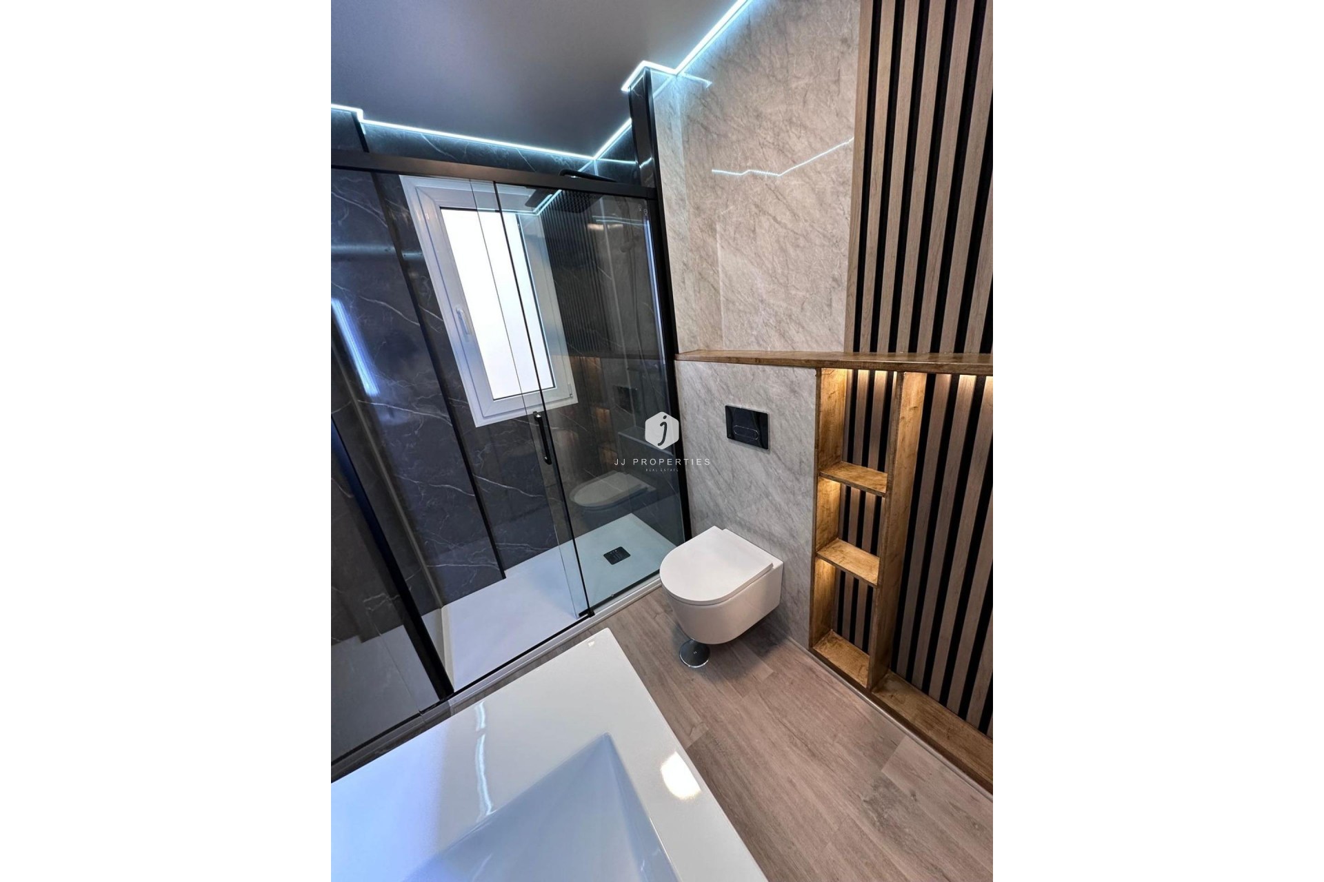 Resale - Apartment / flat -
Torrevieja - Estacion de autobuses