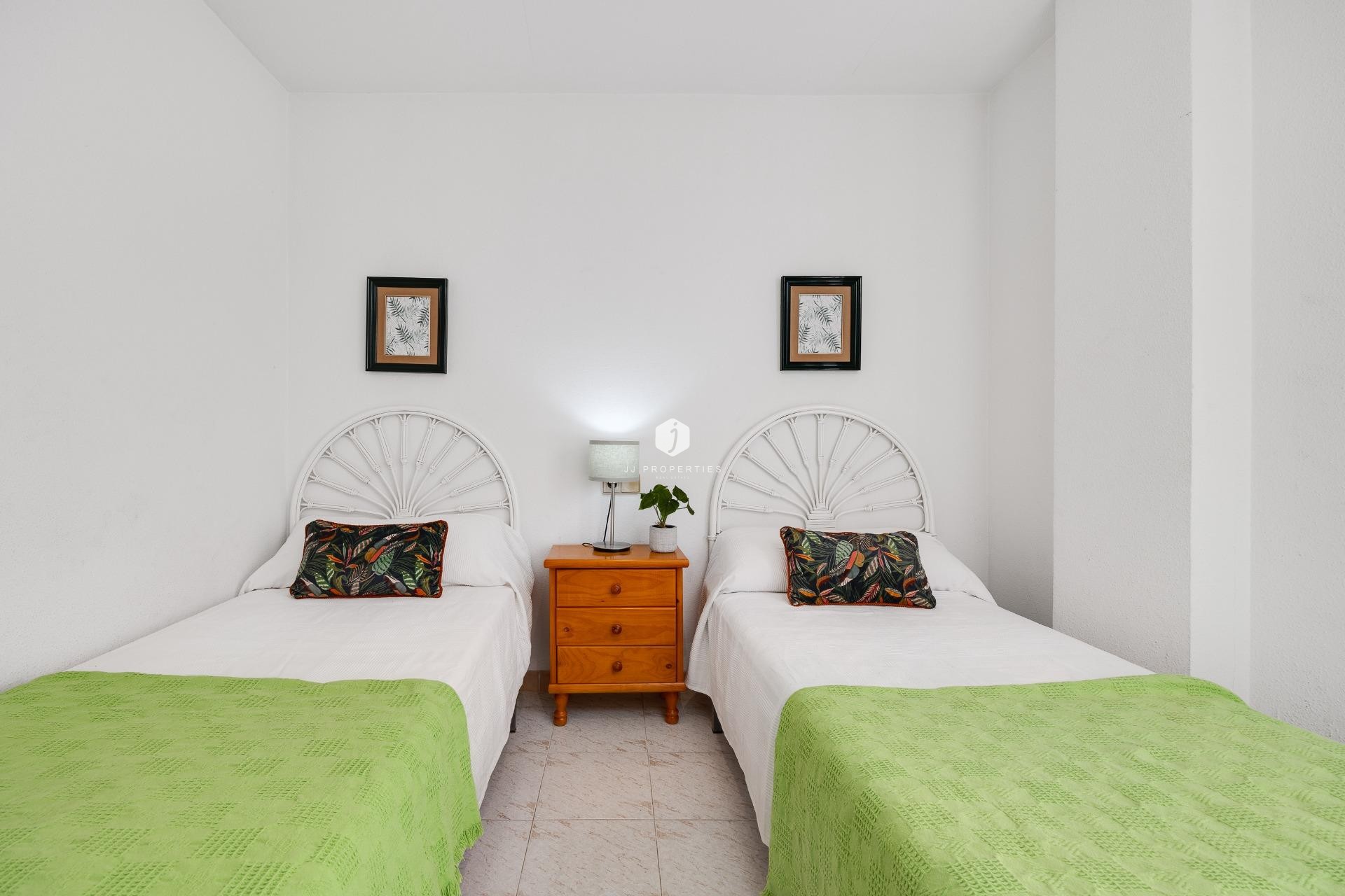 Resale - Apartment / flat -
Torrevieja - Estacion de autobuses