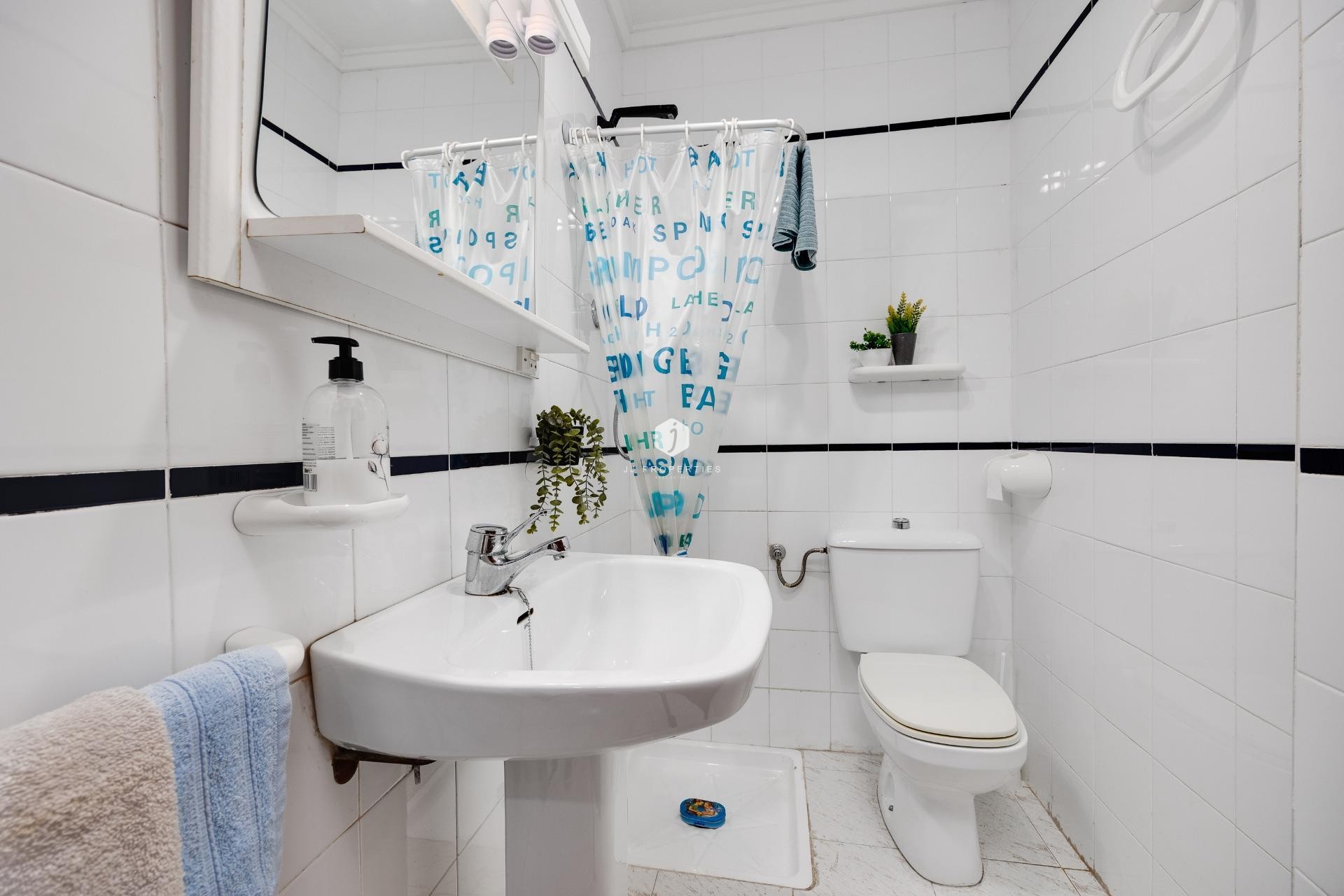 Resale - Apartment / flat -
Torrevieja - Estacion de autobuses