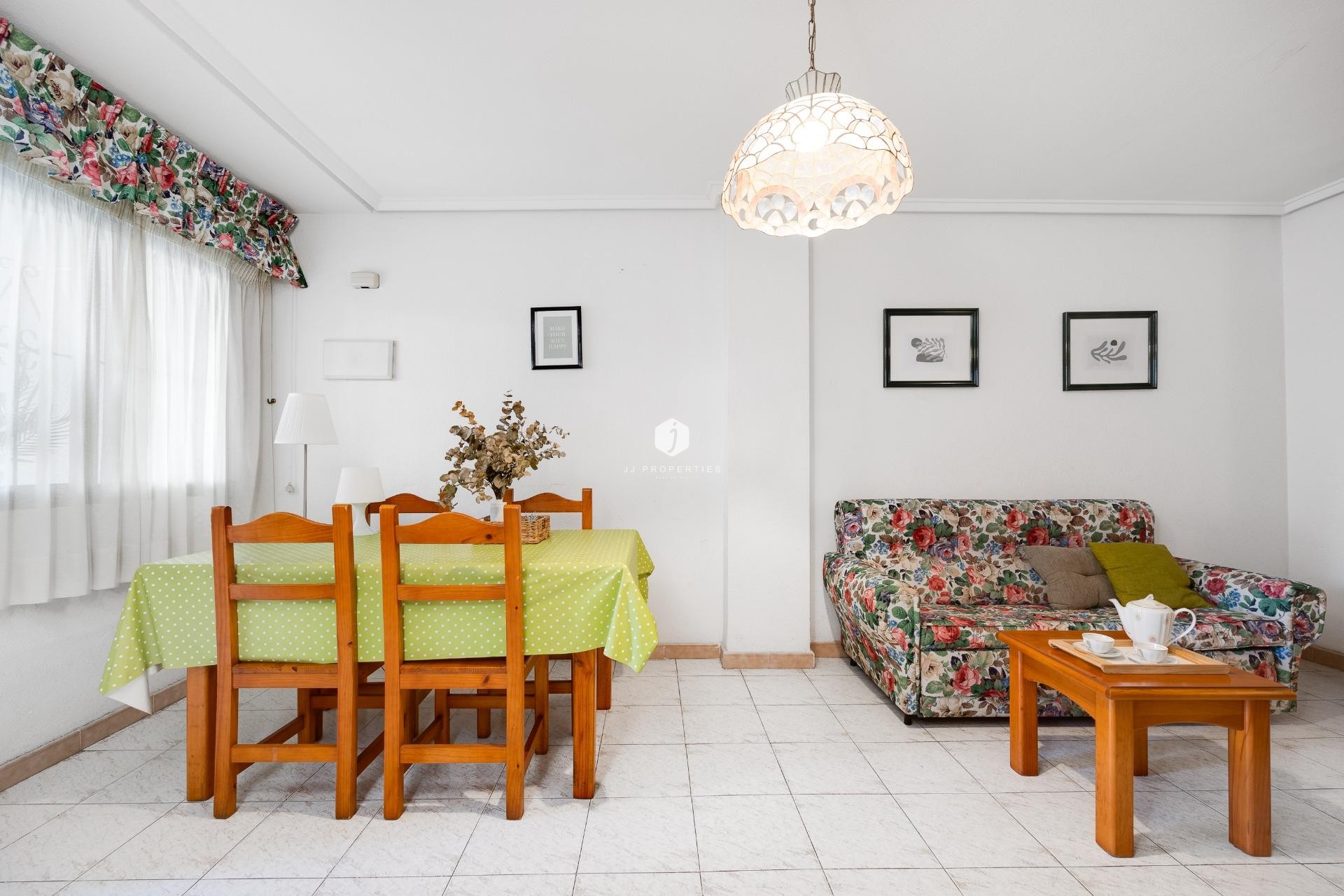 Resale - Apartment / flat -
Torrevieja - Estacion de autobuses