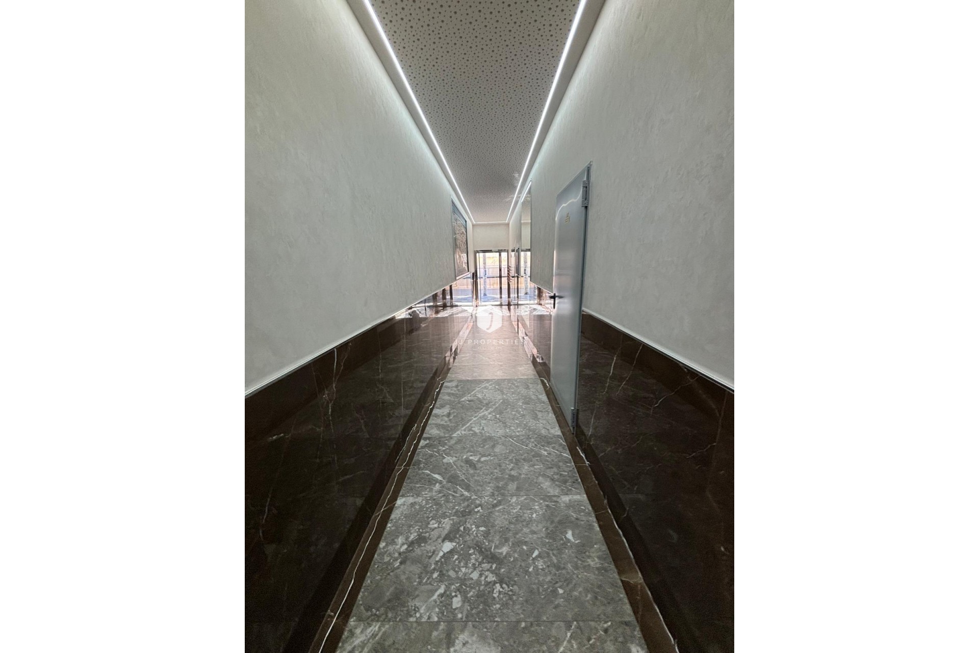 Resale - Apartment / flat -
Torrevieja - Estacion de autobuses