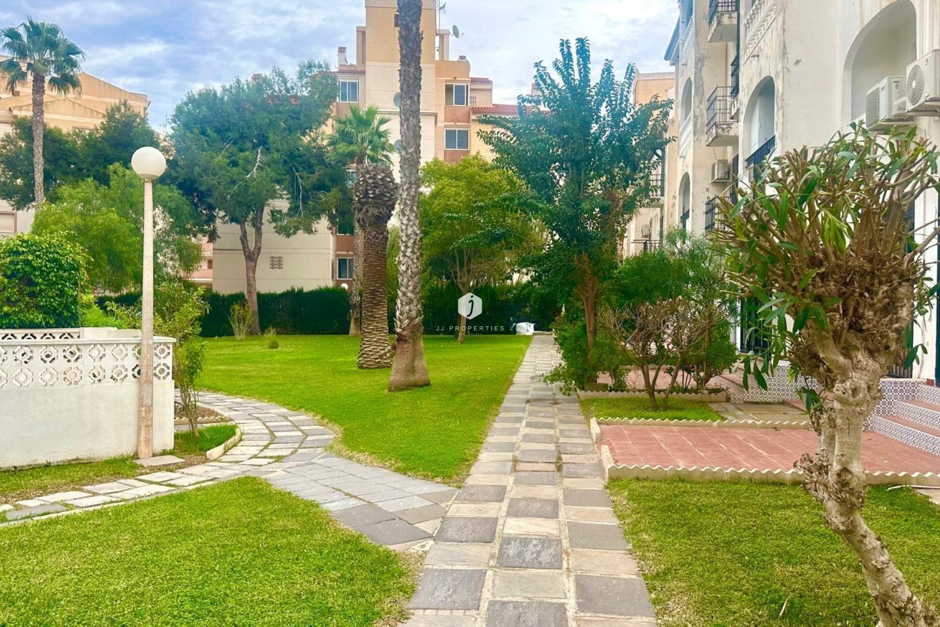 Resale - Apartment / flat -
Torrevieja - Estacion de autobuses