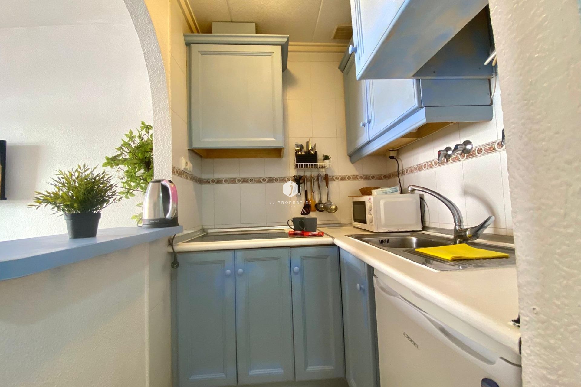 Resale - Apartment / flat -
Torrevieja - Estacion de autobuses