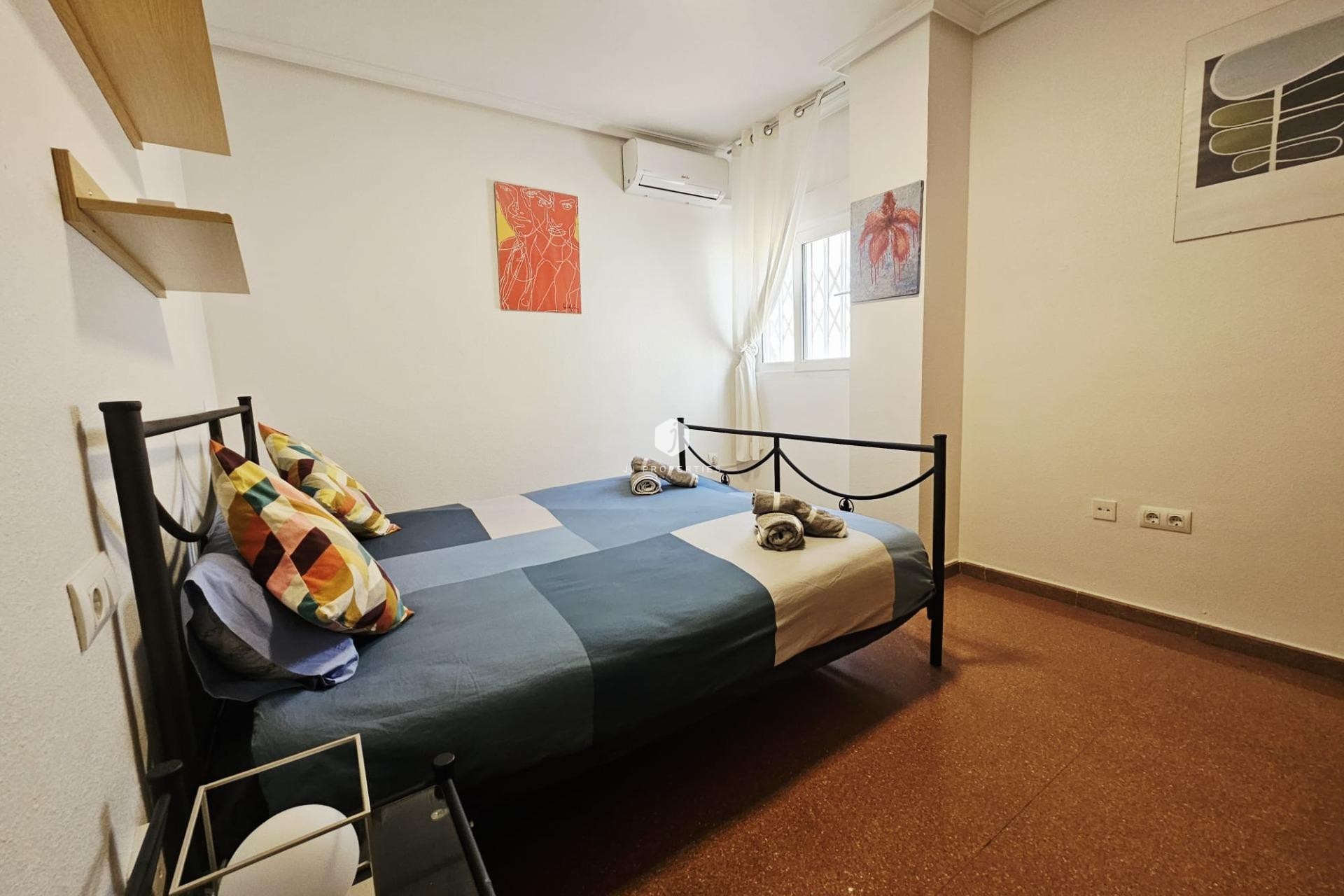 Resale - Apartment / flat -
Torrevieja - Estacion de autobuses