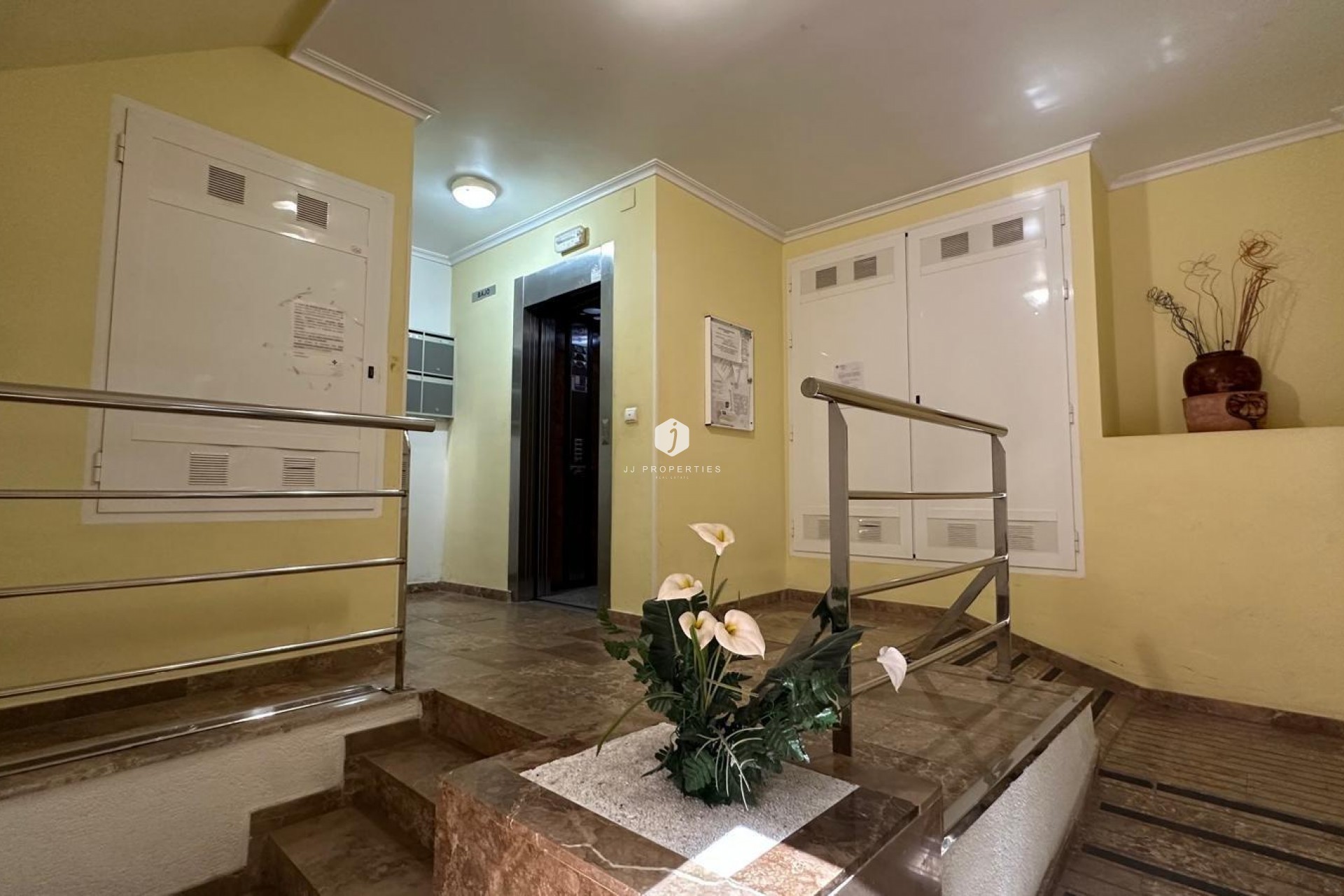 Resale - Apartment / flat -
Torrevieja - Estacion de autobuses