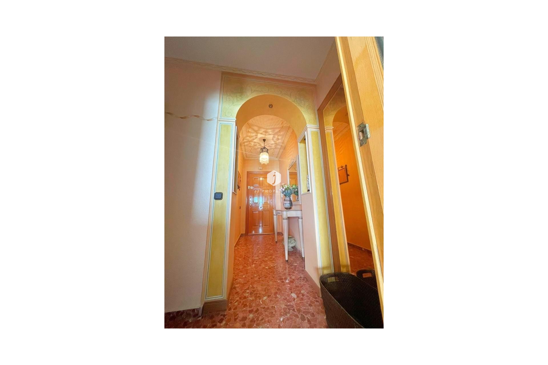 Resale - Apartment / flat -
Torrevieja - Estacion de autobuses