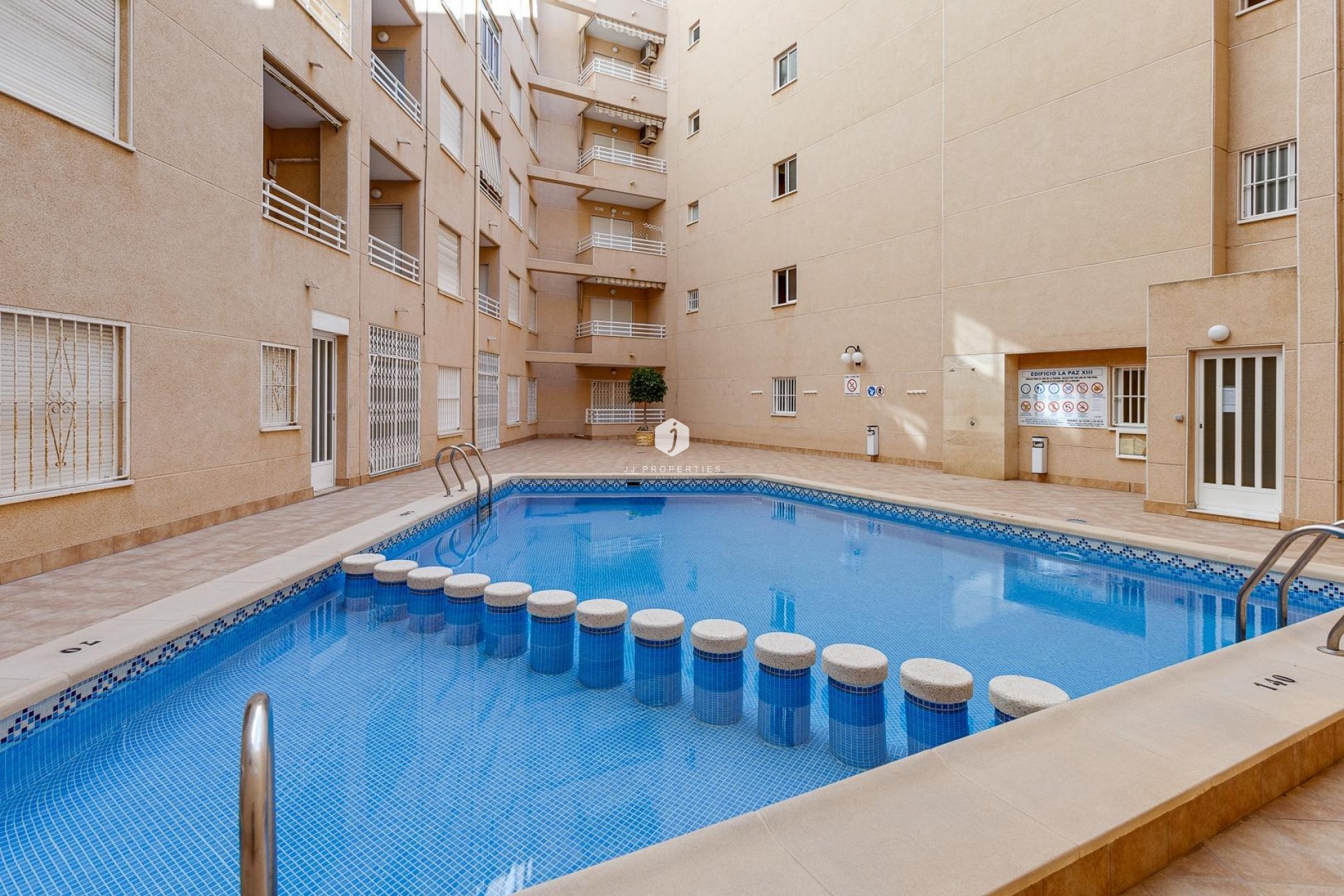 Resale - Apartment / flat -
Torrevieja - Estacion de autobuses
