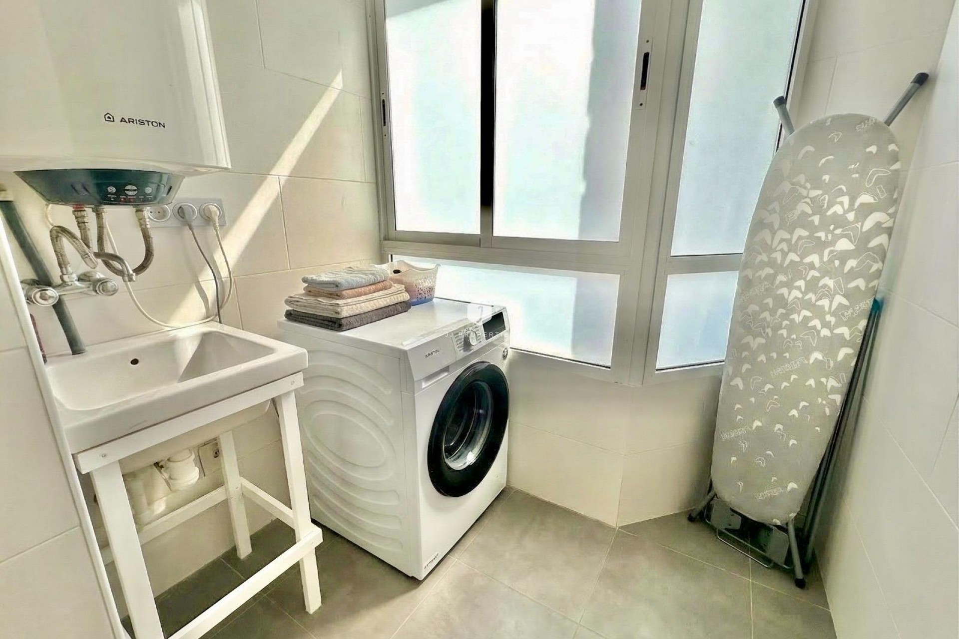 Resale - Apartment / flat -
Torrevieja - Estacion de autobuses