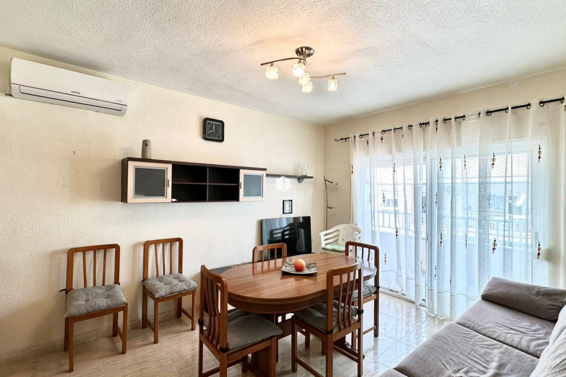 Resale - Apartment / flat -
Torrevieja - Estacion de autobuses