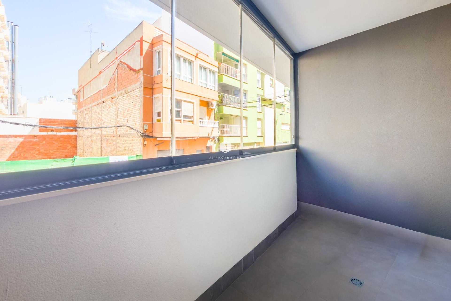 Resale - Apartment / flat -
Torrevieja - Estacion de autobuses