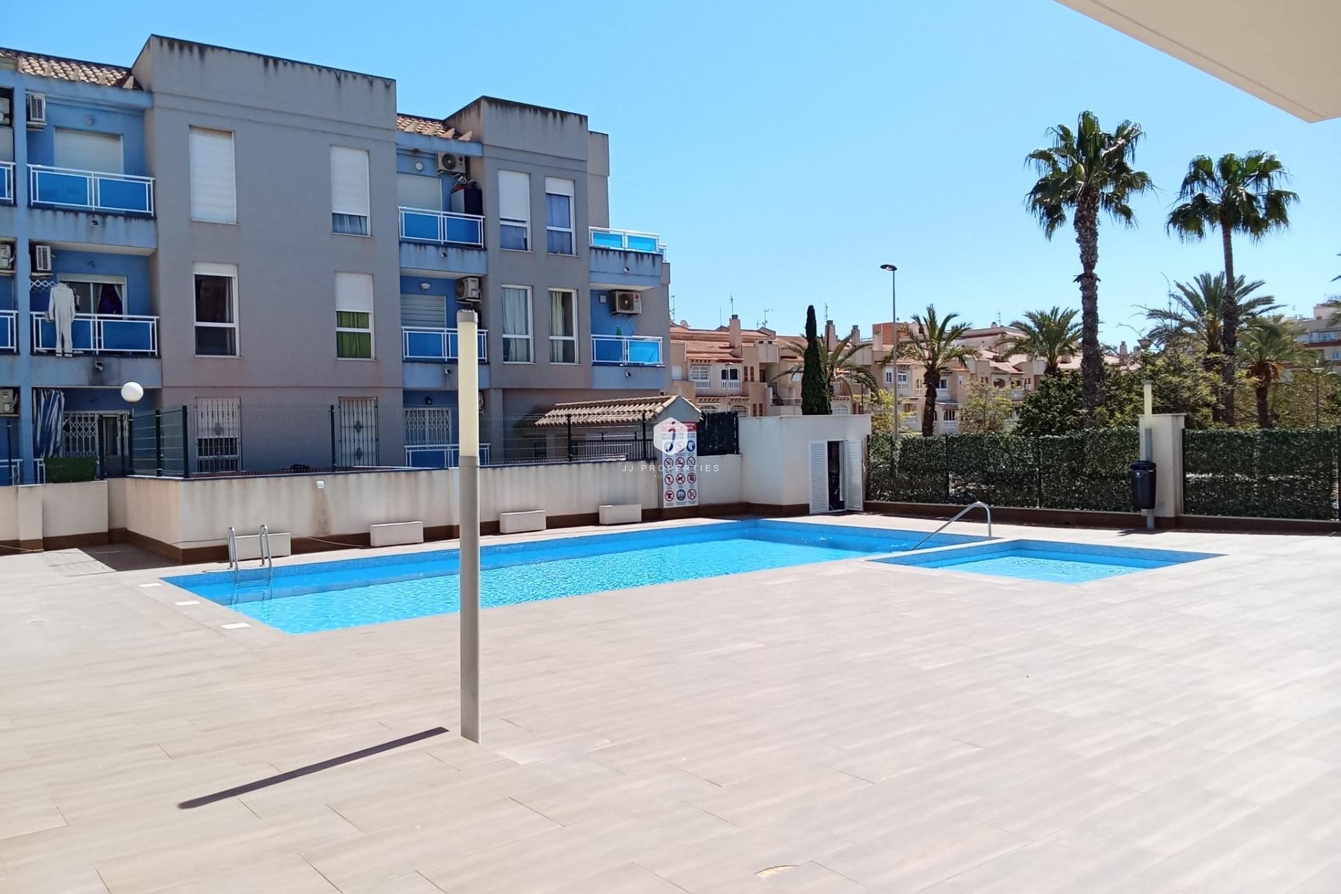 Resale - Apartment / flat -
Torrevieja - Estacion de autobuses