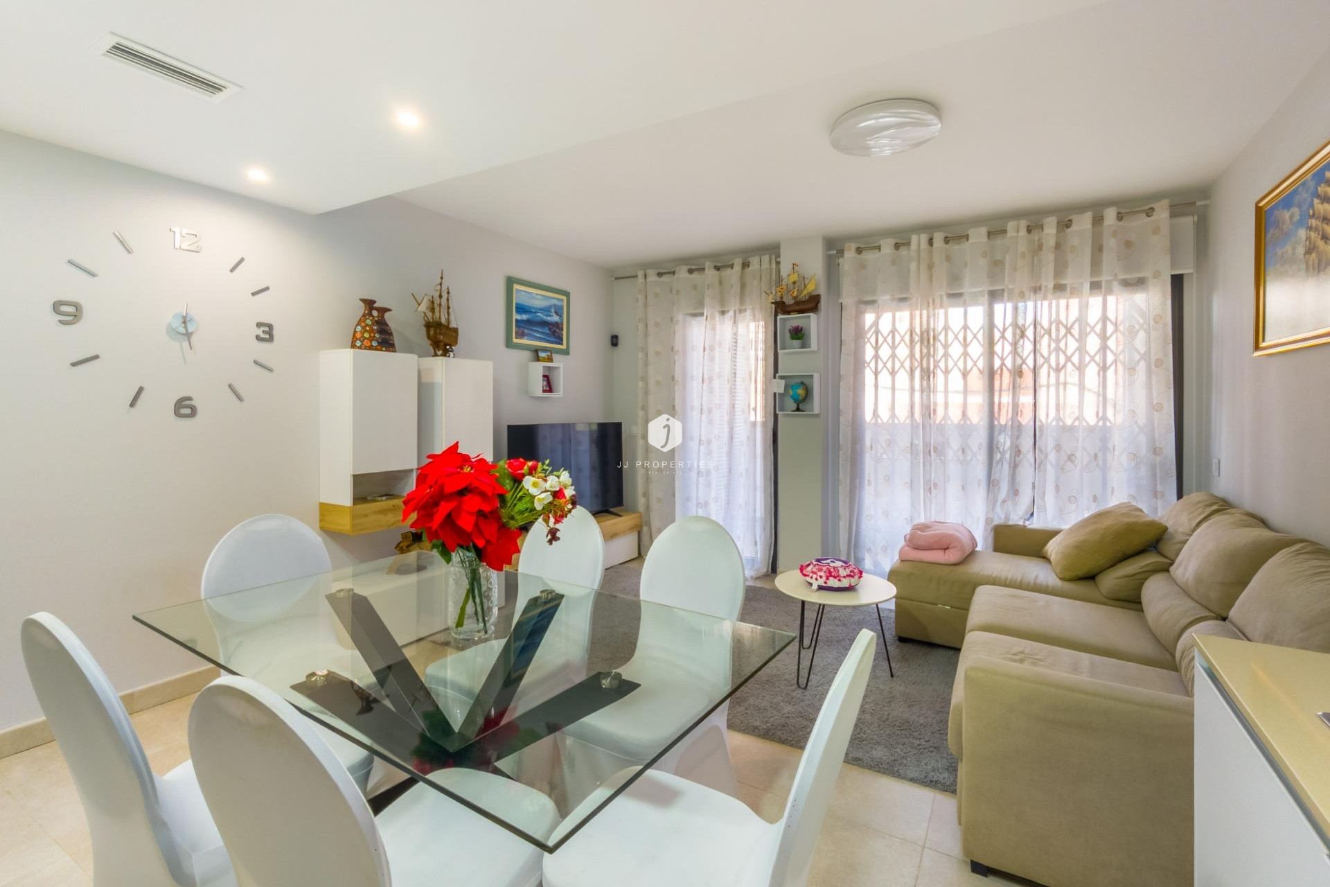 Resale - Apartment / flat -
Torrevieja - Estacion de autobuses