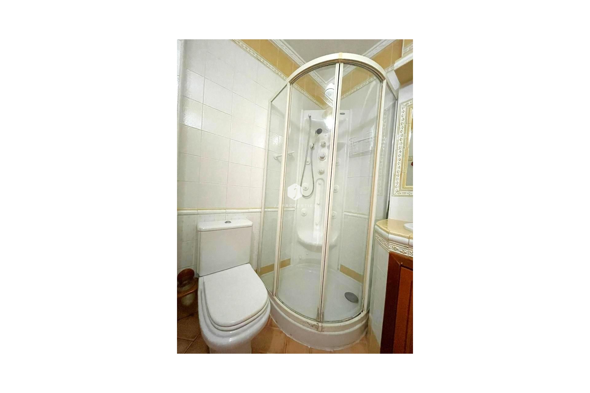 Resale - Apartment / flat -
Torrevieja - Estacion de autobuses