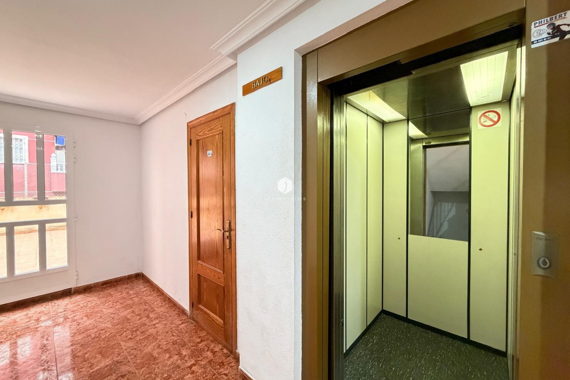 Resale - Apartment / flat -
Torrevieja - Estacion de autobuses