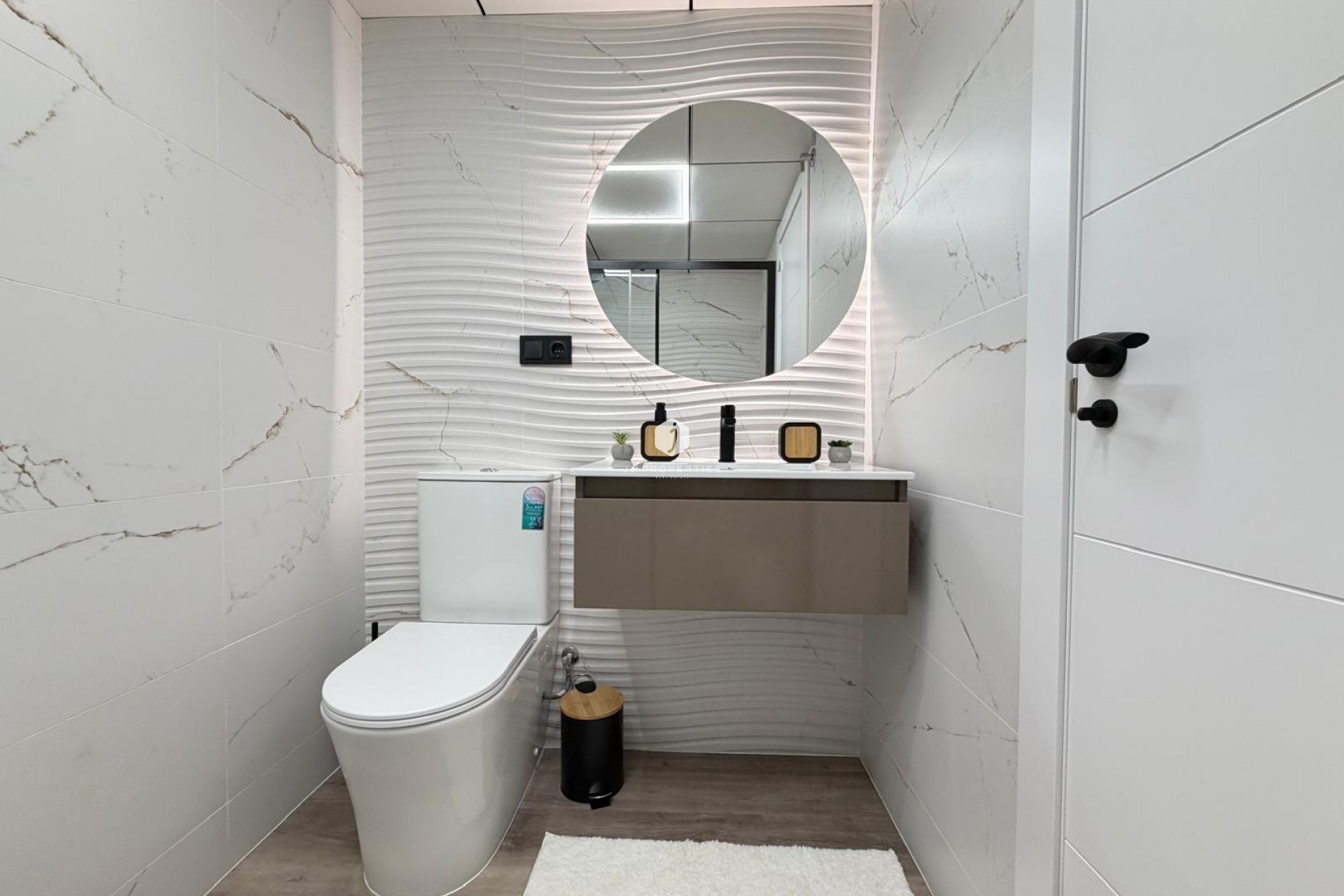 Resale - Apartment / flat -
Torrevieja - Estacion de autobuses