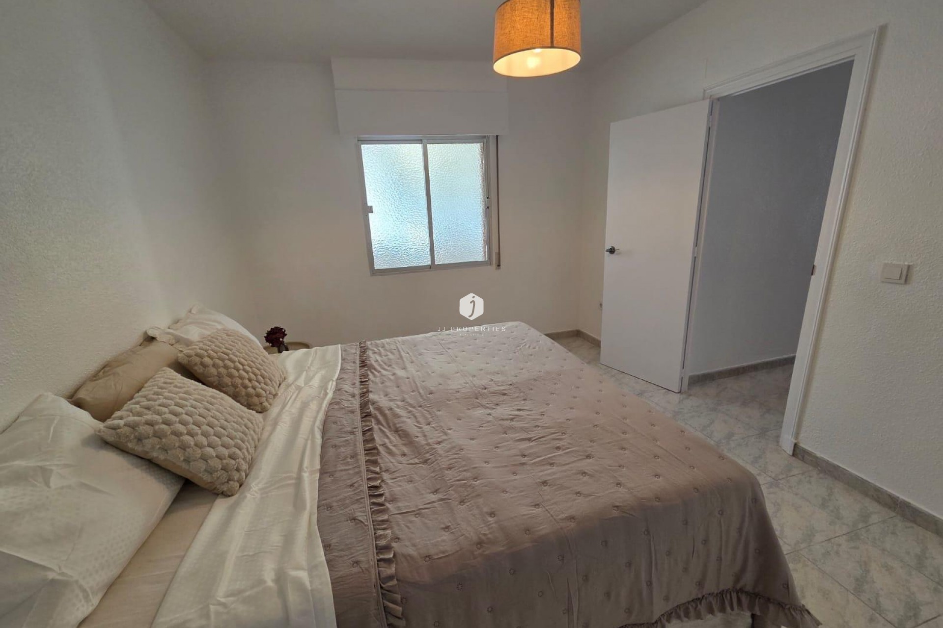Resale - Apartment / flat -
Torrevieja - Estacion de autobuses