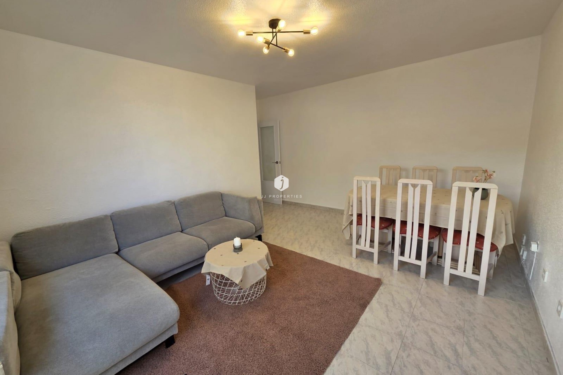 Resale - Apartment / flat -
Torrevieja - Estacion de autobuses
