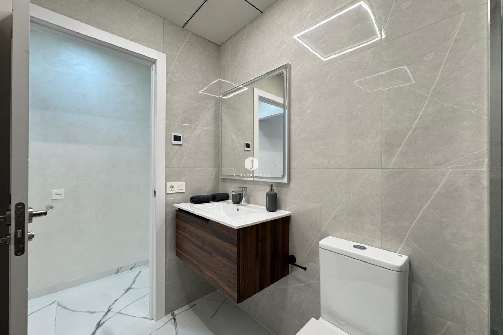 Resale - Apartment / flat -
Torrevieja - Estacion de autobuses