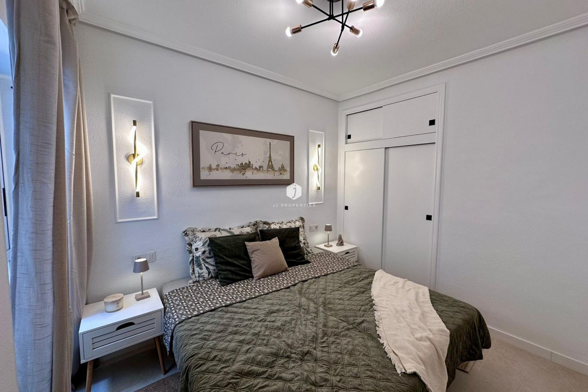 Resale - Apartment / flat -
Torrevieja - Estacion de autobuses
