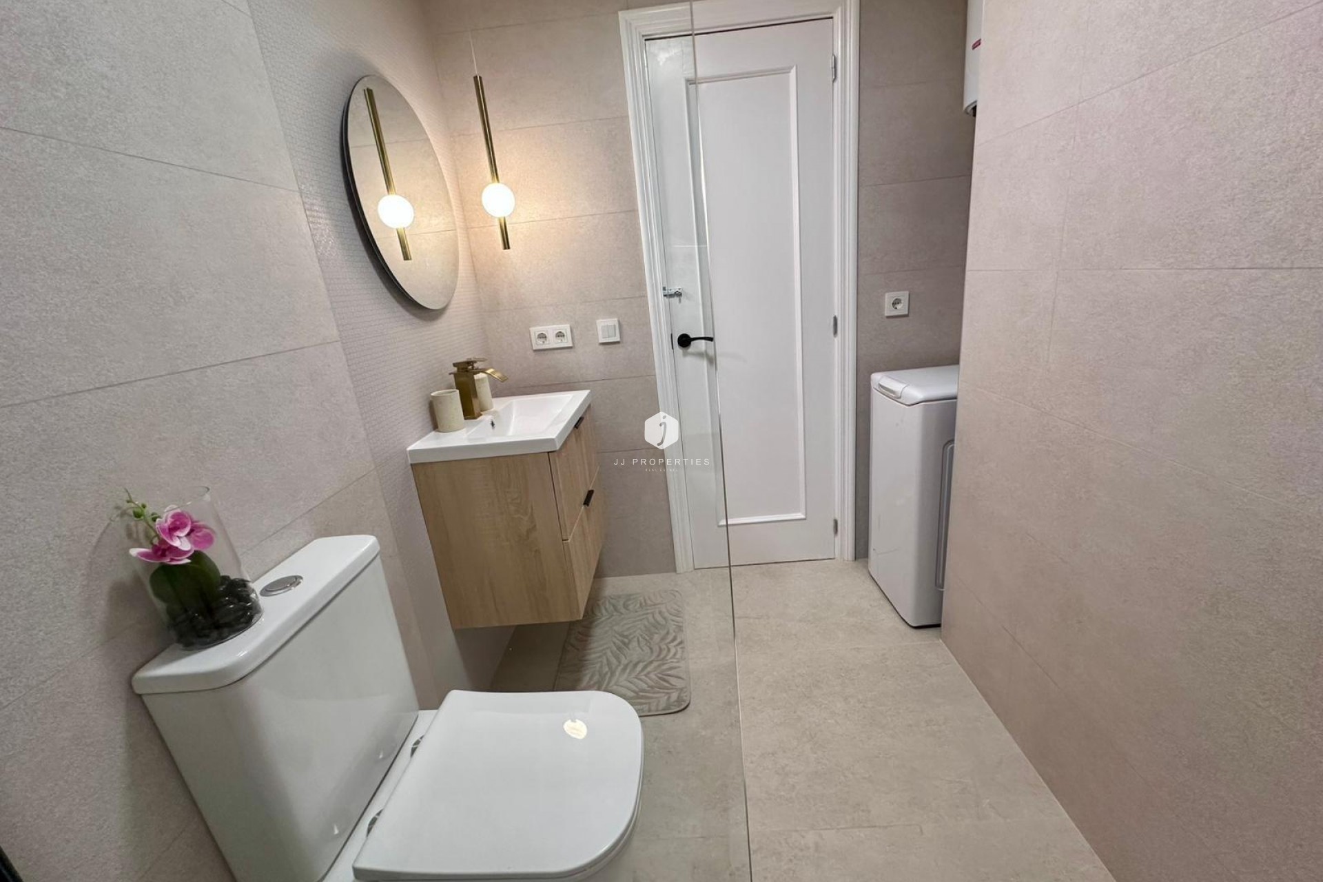 Resale - Apartment / flat -
Torrevieja - Estacion de autobuses