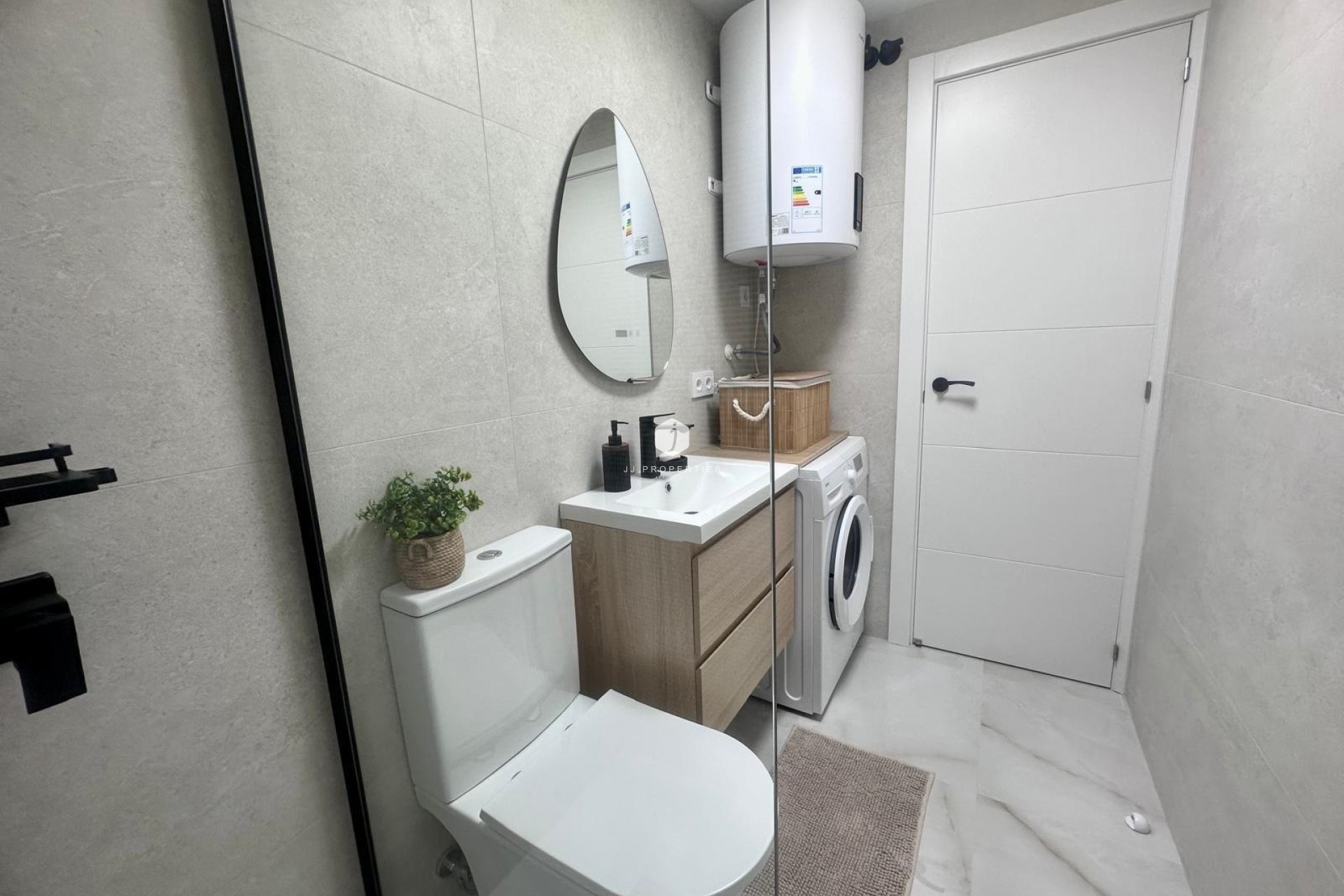 Resale - Apartment / flat -
Torrevieja - Estacion de autobuses