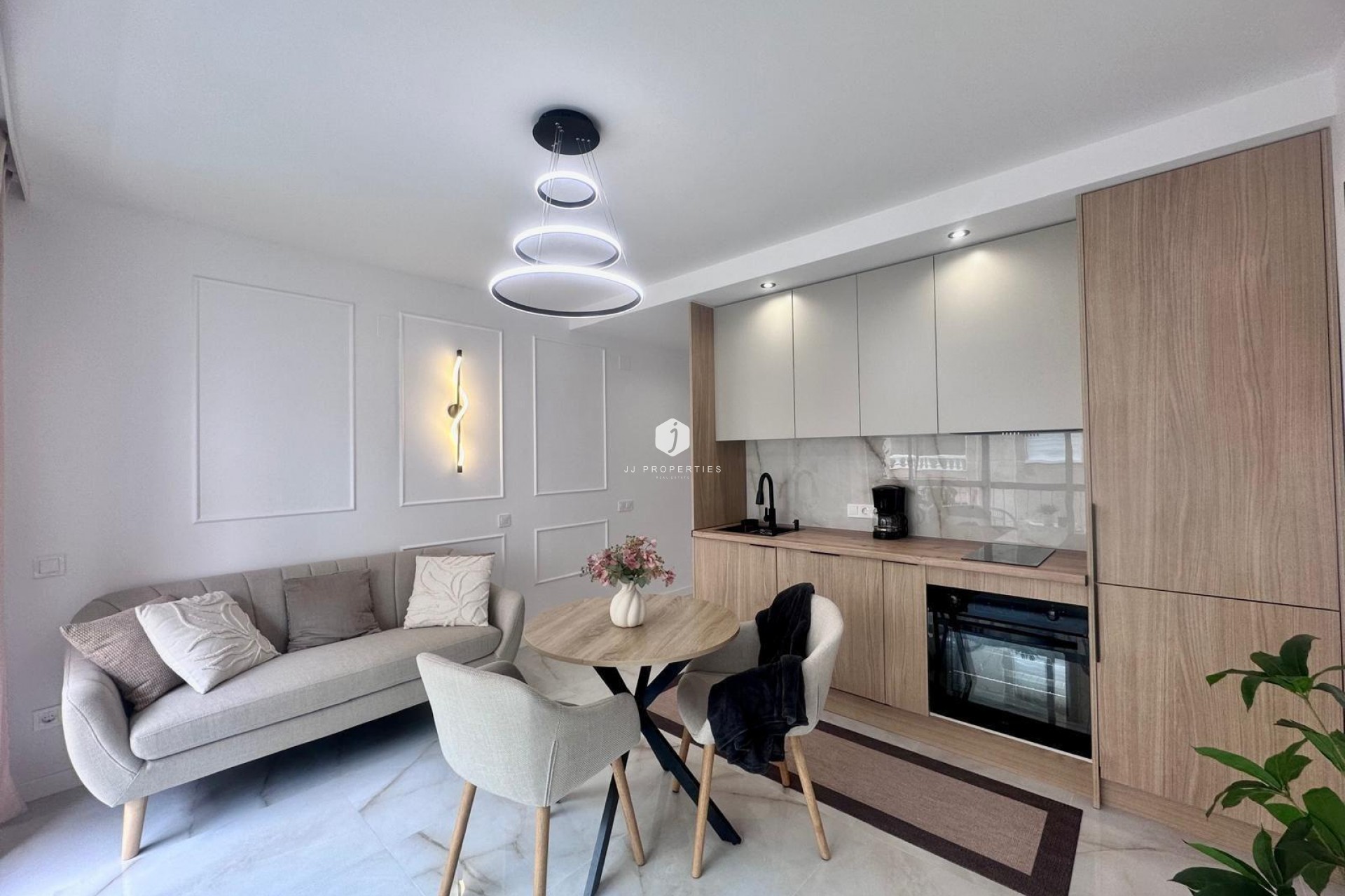 Resale - Apartment / flat -
Torrevieja - Estacion de autobuses