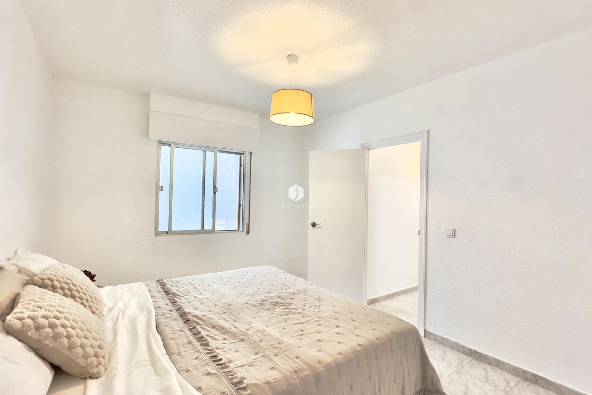 Resale - Apartment / flat -
Torrevieja - Estacion de autobuses