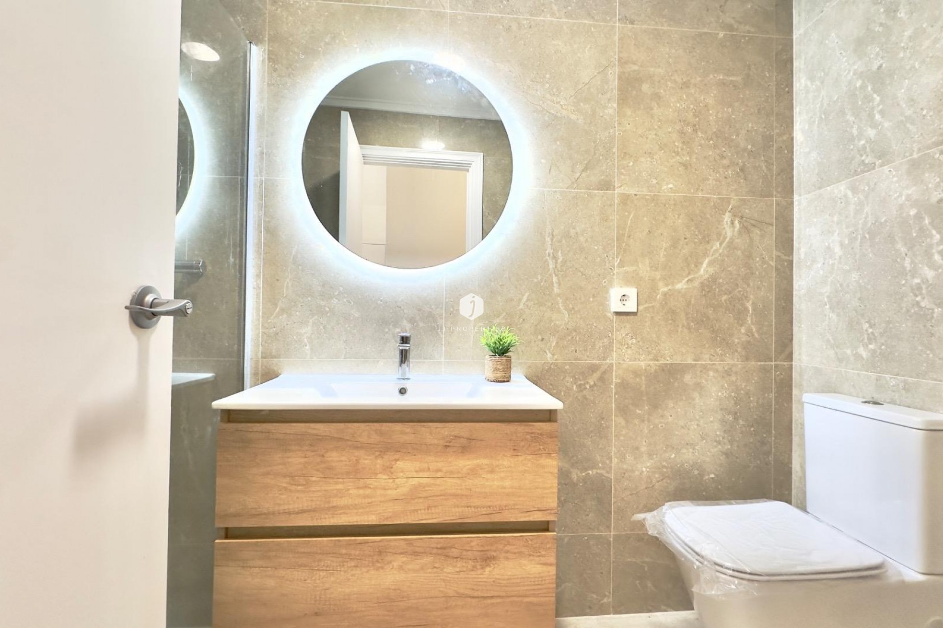 Resale - Apartment / flat -
Torrevieja - Estacion de autobuses