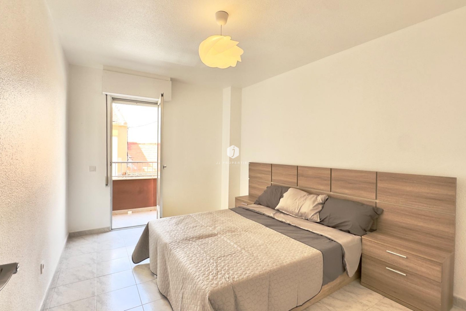 Resale - Apartment / flat -
Torrevieja - Estacion de autobuses