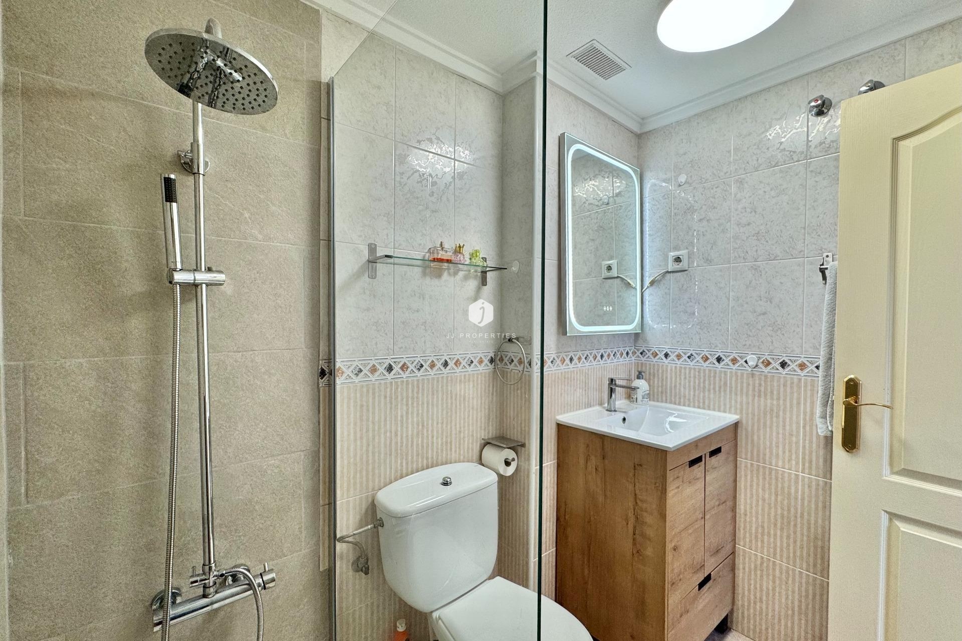 Resale - Apartment / flat -
Torrevieja - Gaspar Perrelló