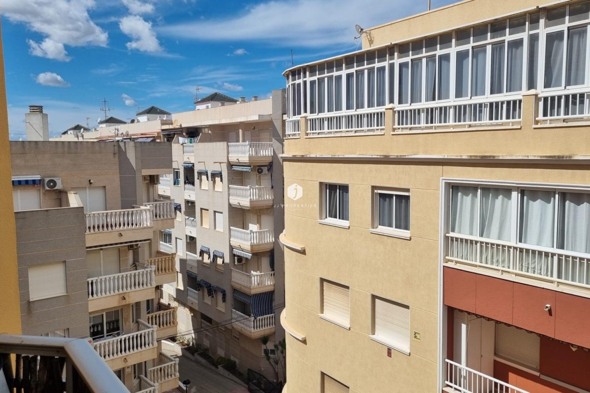 Resale - Apartment / flat -
Torrevieja - Habaneras