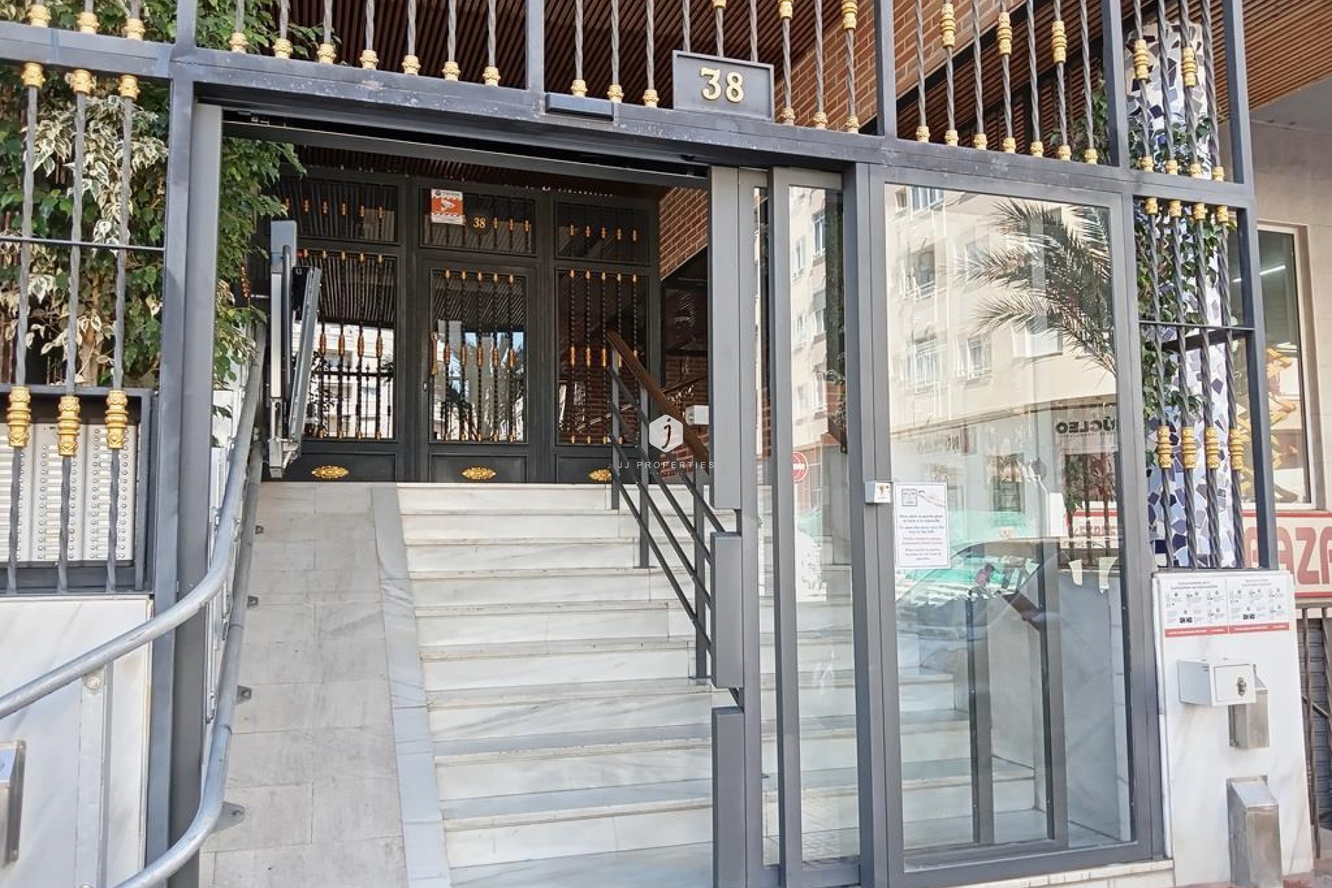 Resale - Apartment / flat -
Torrevieja - Habaneras