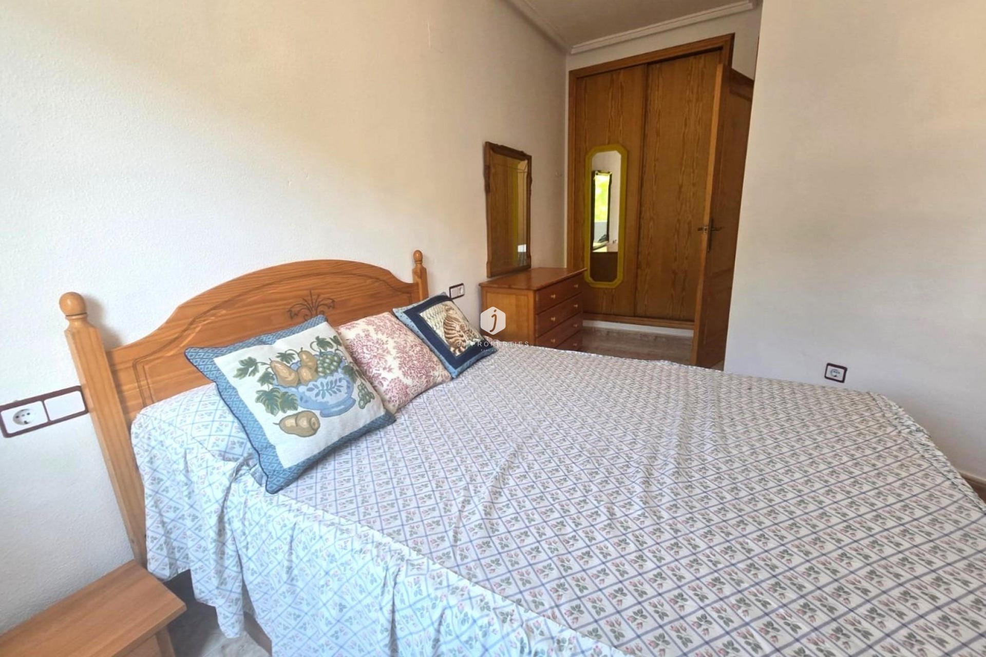 Resale - Apartment / flat -
Torrevieja - Habaneras