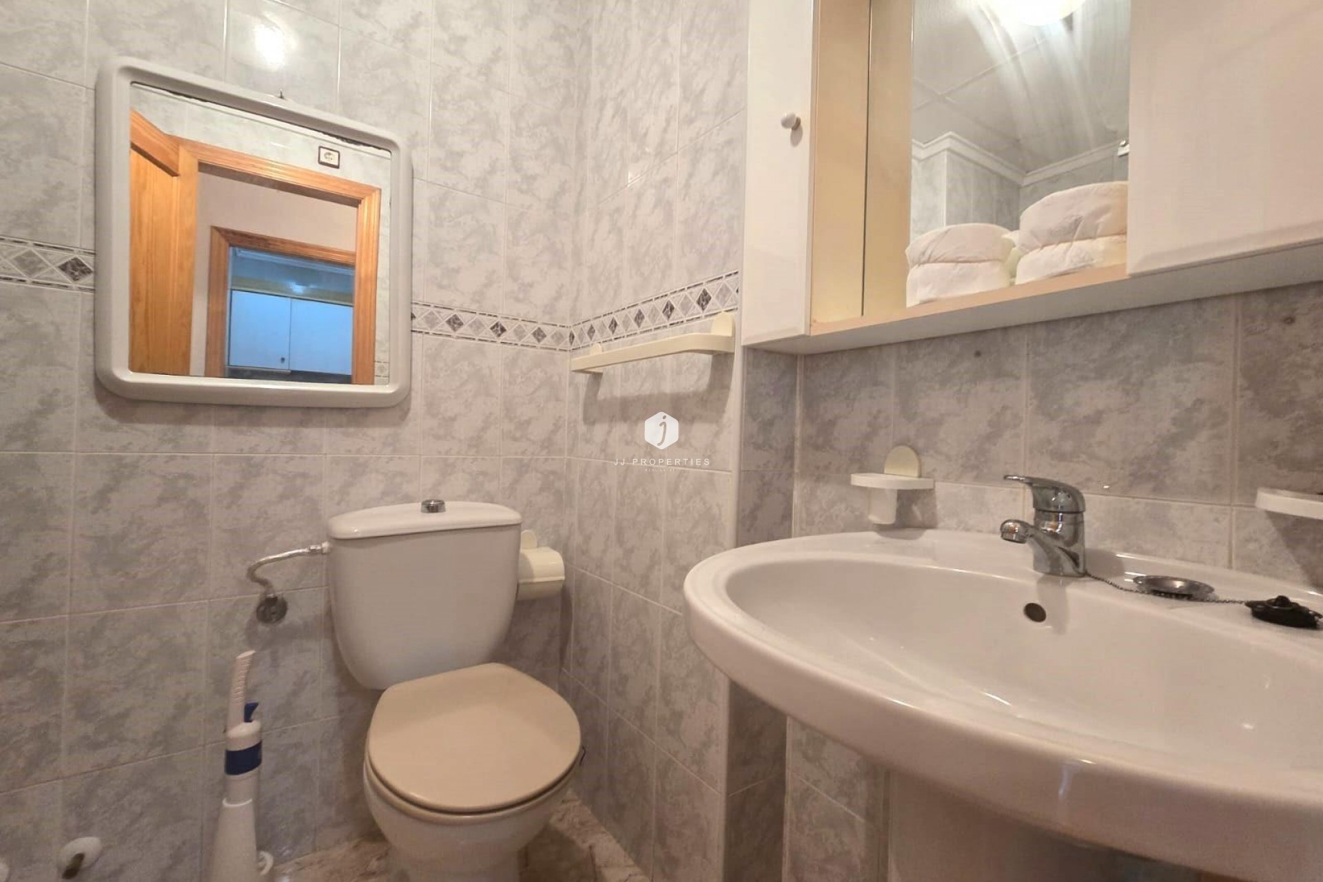 Resale - Apartment / flat -
Torrevieja - Habaneras